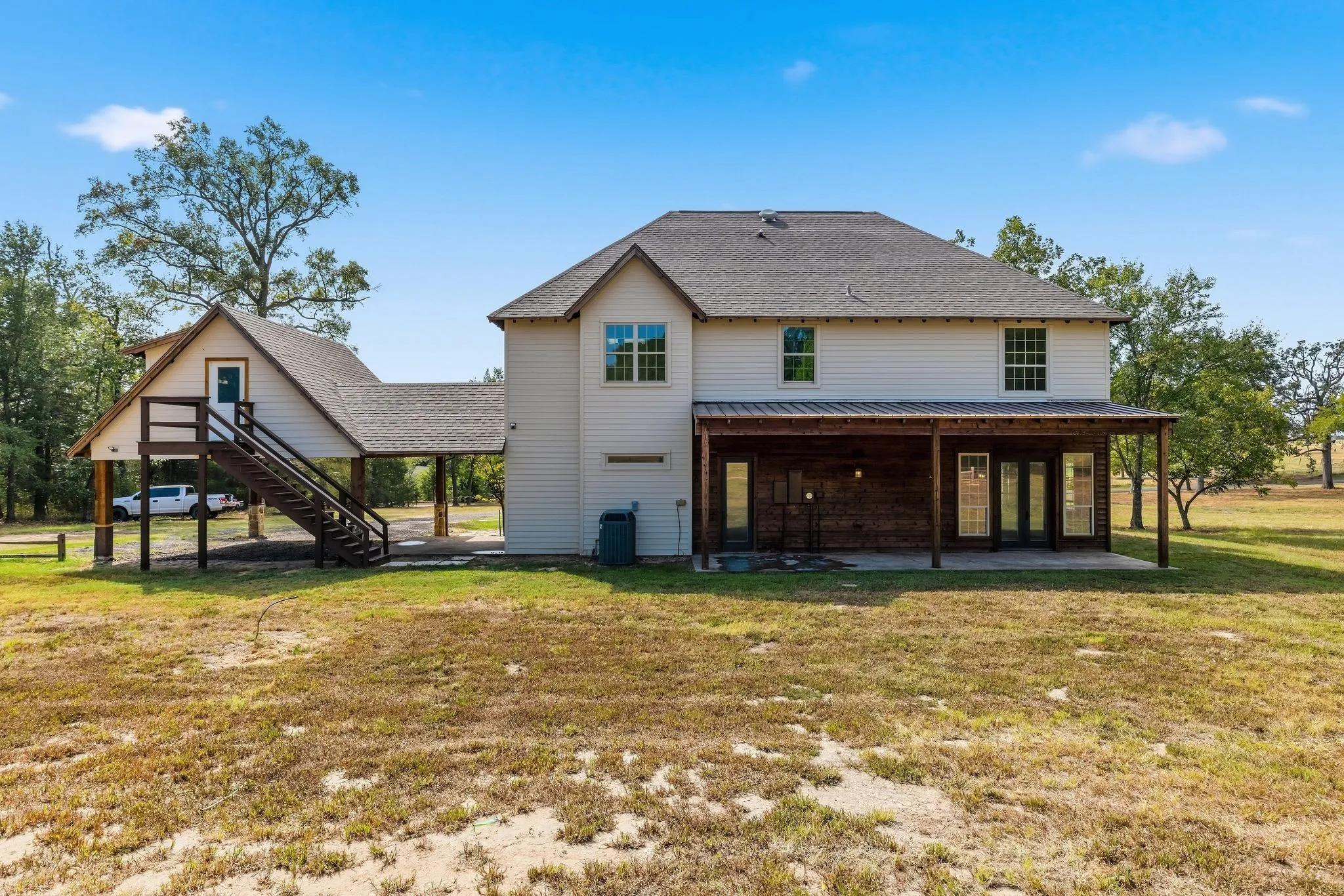 Single Family Residence For Sale in Hopkins County , 133 County Road 1444, Sulphur Springs, Texas 75482, 6 Bedroom, 4 Bathroom, Garage spaces, 3,321 Sqft, built in 2009, mls#21402708, Real Estate Agent in Sulphur Springs, Homes For Sale in Hopkins county, Homes For Sale in Sulphur Springs, Realtor in Sulphur Springs Texas, Real Estate Brokerage Independent Realty Texas, Luminita Cordes Realtor