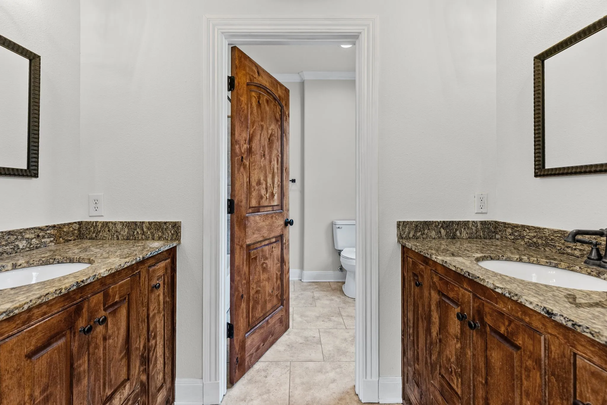 Single Family Residence For Sale in Hopkins County , 133 County Road 1444, Sulphur Springs, Texas 75482, 6 Bedroom, 4 Bathroom, Garage spaces, 3,321 Sqft, built in 2009, mls#21402708, Real Estate Agent in Sulphur Springs, Homes For Sale in Hopkins county, Homes For Sale in Sulphur Springs, Realtor in Sulphur Springs Texas, Real Estate Brokerage Independent Realty Texas, Luminita Cordes Realtor