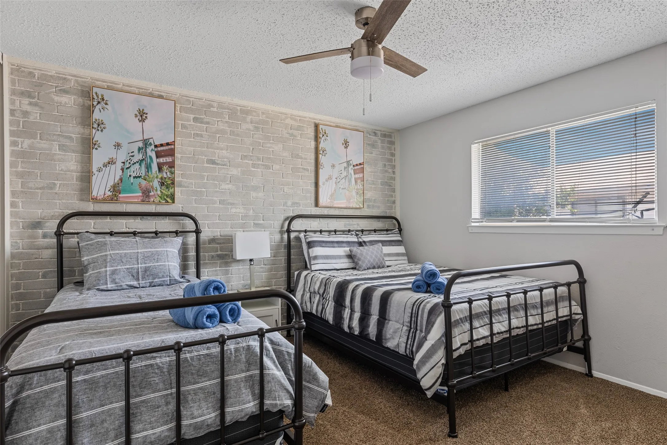 Townhouse For Rent in Dallas County , 2104 Via Balboa, Carrollton, Texas 75006, 3 Bedroom, 2 Bathroom, Garage spaces, 1,250 Sqft, built in 1973, mls#21402746, Real Estate Agent in Carrollton, Homes For Rent in Dallas county, Homes For Rent in Carrollton, Realtor in Carrollton Texas, Real Estate Brokerage Independent Realty Texas, Luminita Cordes Realtor