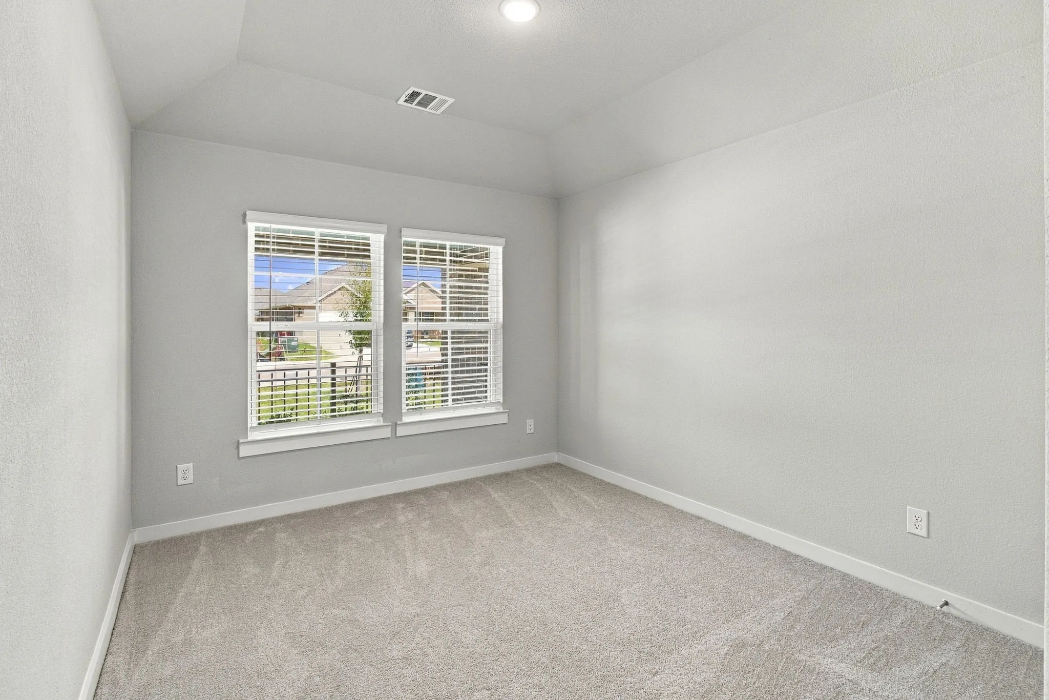 Single Family Residence For Rent in Rockwall County , 356 Sun Harvest Drive, Royse City, Texas 75189, 4 Bedroom, 2 Bathroom, 2 Garage spaces, 1,902 Sqft, built in 2026, mls#21400560, Real Estate Agent in Royse City, Homes For Rent in Rockwall county, Homes For Rent in Royse City, Realtor in Royse City Texas, Real Estate Brokerage Independent Realty Texas, Luminita Cordes Realtor