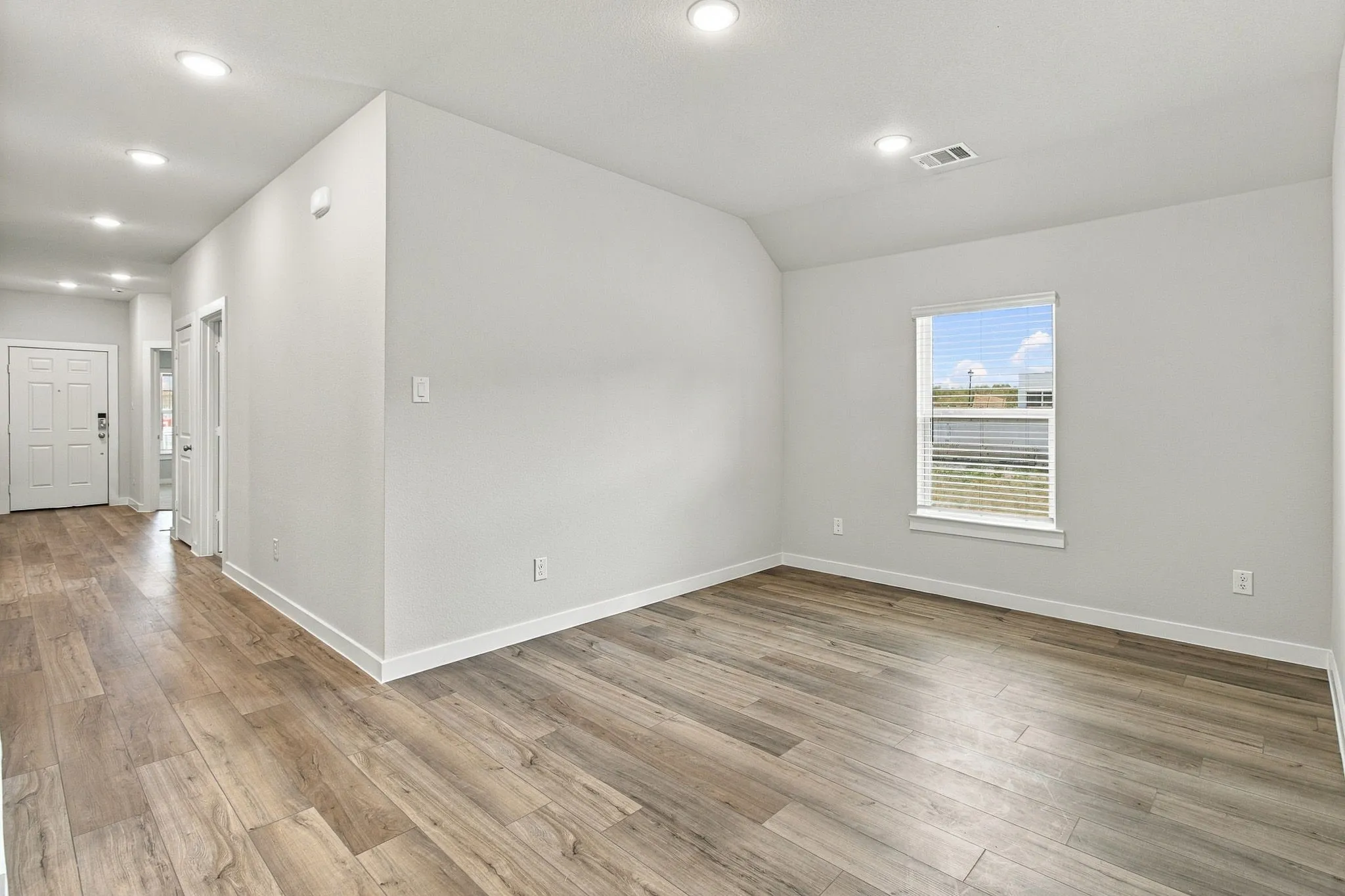 Single Family Residence For Rent in Rockwall County , 356 Sun Harvest Drive, Royse City, Texas 75189, 4 Bedroom, 2 Bathroom, 2 Garage spaces, 1,902 Sqft, built in 2026, mls#21400560, Real Estate Agent in Royse City, Homes For Rent in Rockwall county, Homes For Rent in Royse City, Realtor in Royse City Texas, Real Estate Brokerage Independent Realty Texas, Luminita Cordes Realtor