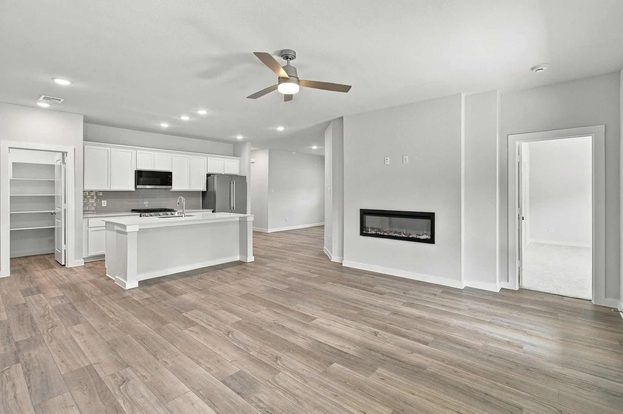 Single Family Residence For Rent in Rockwall County , 356 Sun Harvest Drive, Royse City, Texas 75189, 4 Bedroom, 2 Bathroom, 2 Garage spaces, 1,902 Sqft, built in 2026, mls#21400560, Real Estate Agent in Royse City, Homes For Rent in Rockwall county, Homes For Rent in Royse City, Realtor in Royse City Texas, Real Estate Brokerage Independent Realty Texas, Luminita Cordes Realtor