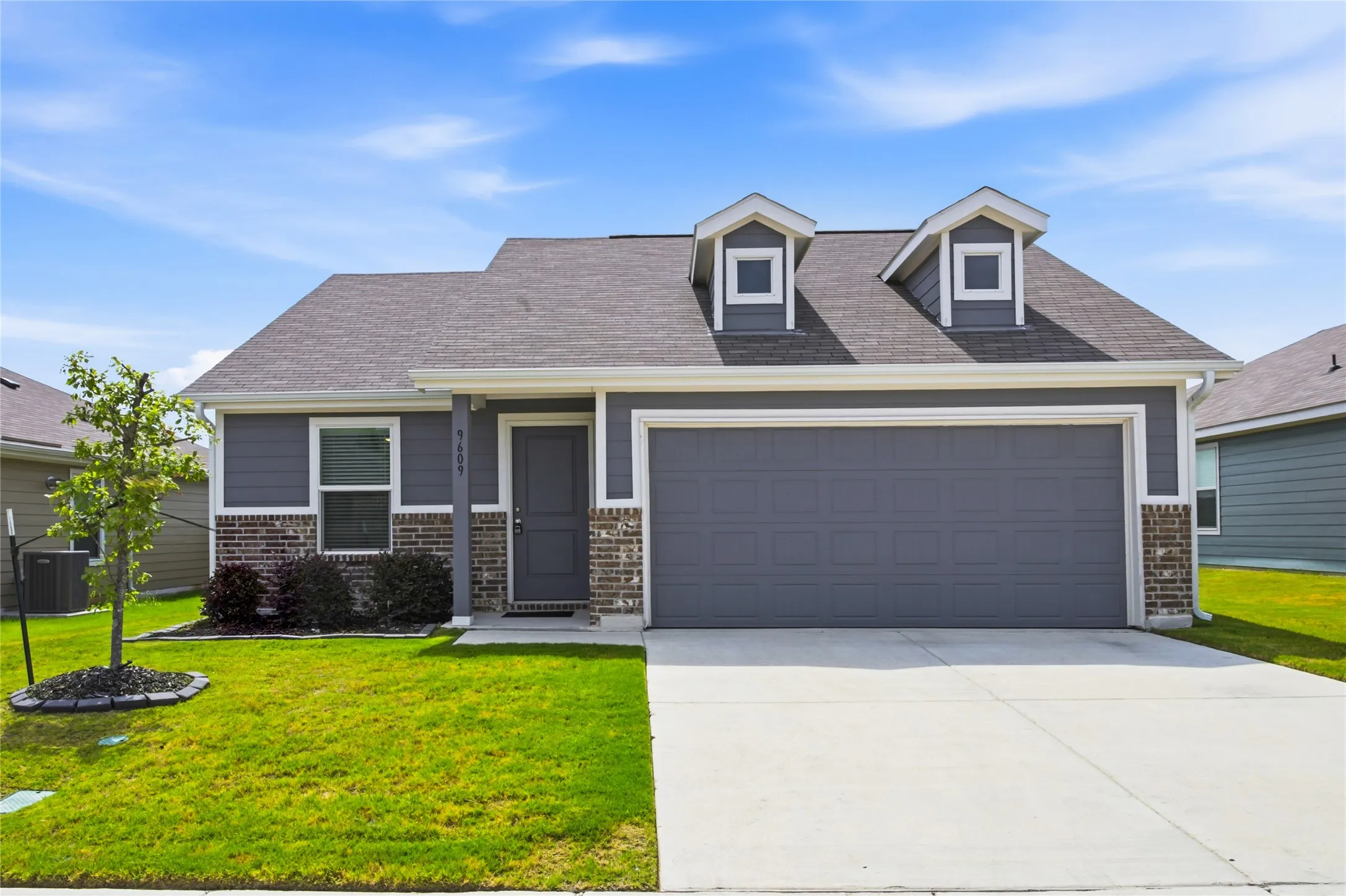 Single Family Residence For Rent in Tarrant County , 9609 Lightfoot Road, Fort Worth, Texas 76179, 3 Bedroom, 2 Bathroom, 2 Garage spaces, 1,255 Sqft, built in 2024, mls#21402758, Real Estate Agent in Fort Worth, Homes For Rent in Tarrant county, Homes For Rent in Fort Worth, Realtor in Fort Worth Texas, Real Estate Brokerage Independent Realty Texas, Luminita Cordes Realtor