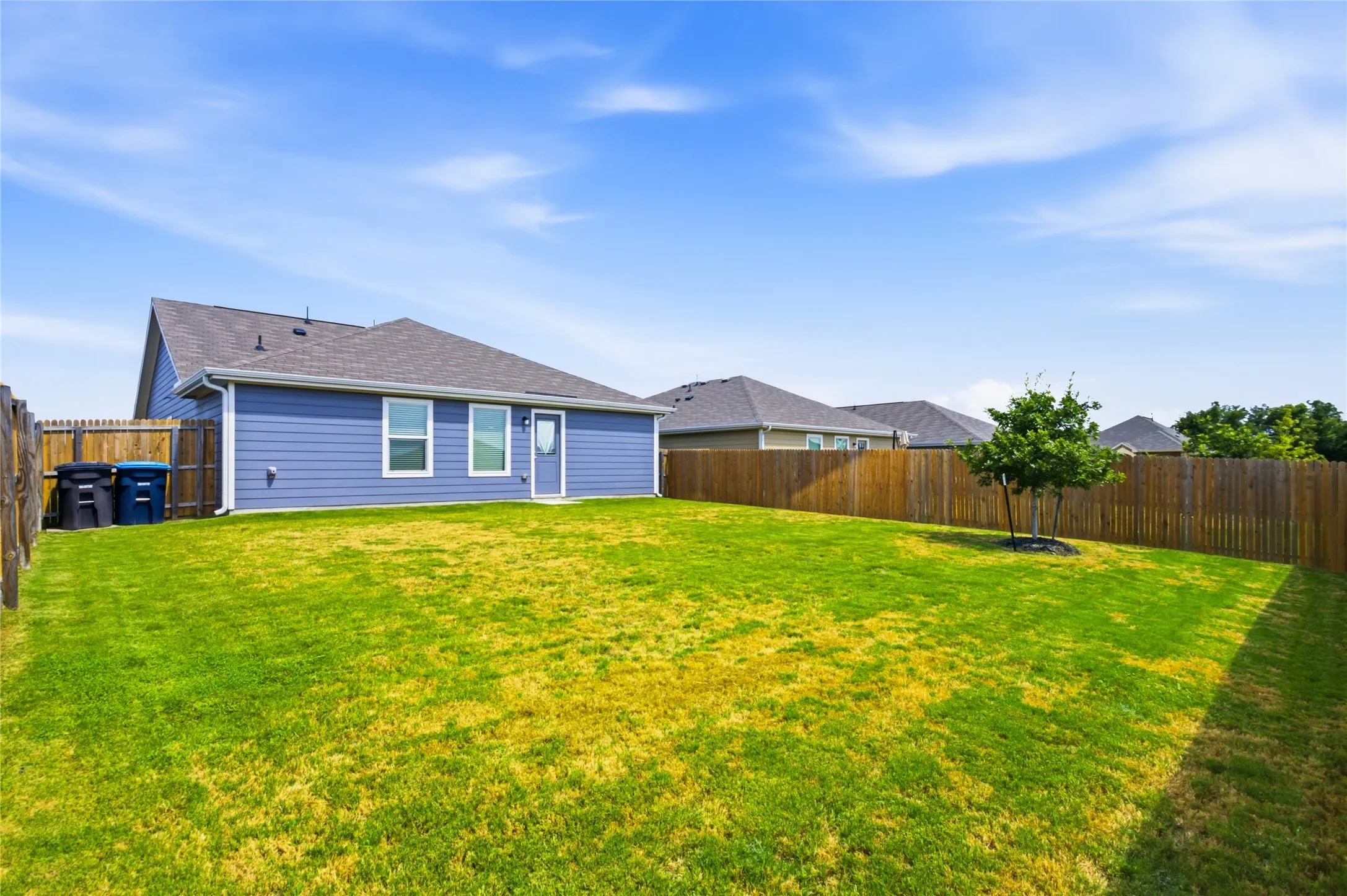 Single Family Residence For Rent in Tarrant County , 9609 Lightfoot Road, Fort Worth, Texas 76179, 3 Bedroom, 2 Bathroom, 2 Garage spaces, 1,255 Sqft, built in 2024, mls#21402758, Real Estate Agent in Fort Worth, Homes For Rent in Tarrant county, Homes For Rent in Fort Worth, Realtor in Fort Worth Texas, Real Estate Brokerage Independent Realty Texas, Luminita Cordes Realtor