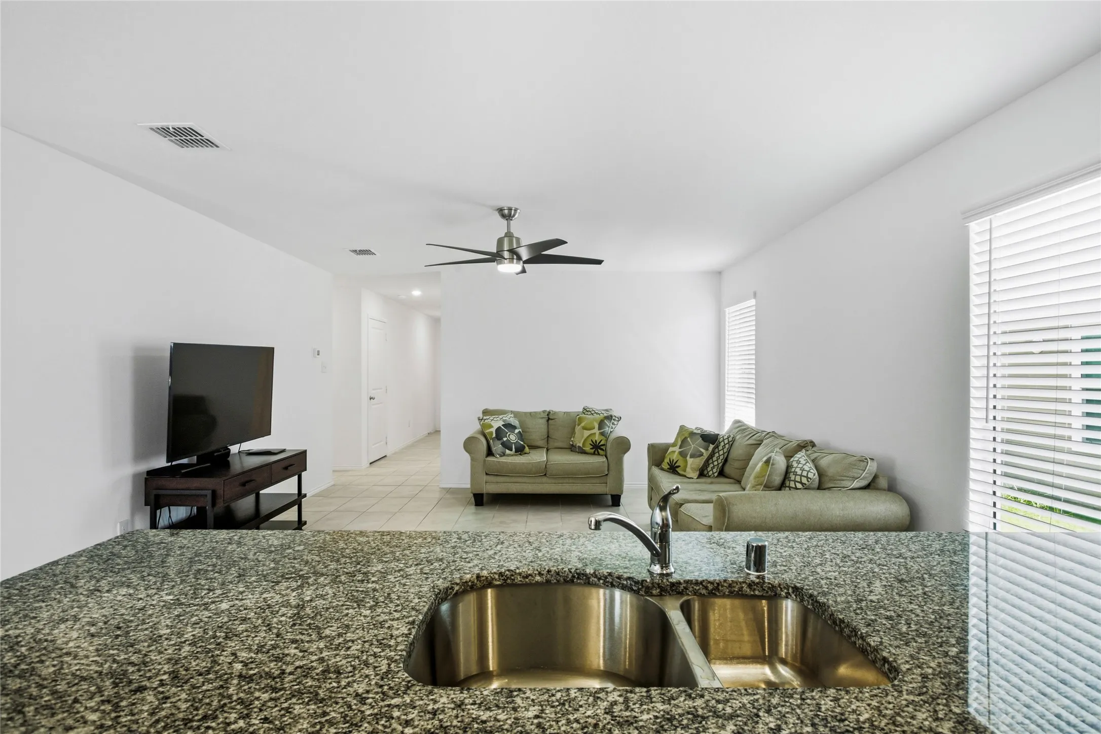 Single Family Residence For Rent in Tarrant County , 9609 Lightfoot Road, Fort Worth, Texas 76179, 3 Bedroom, 2 Bathroom, 2 Garage spaces, 1,255 Sqft, built in 2024, mls#21402758, Real Estate Agent in Fort Worth, Homes For Rent in Tarrant county, Homes For Rent in Fort Worth, Realtor in Fort Worth Texas, Real Estate Brokerage Independent Realty Texas, Luminita Cordes Realtor