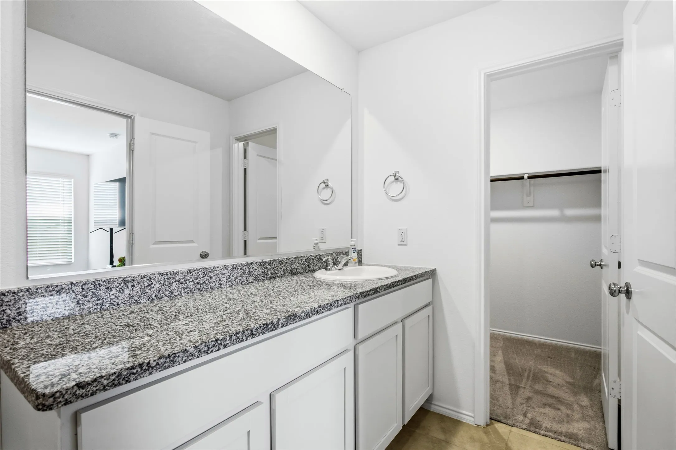 Single Family Residence For Rent in Tarrant County , 9609 Lightfoot Road, Fort Worth, Texas 76179, 3 Bedroom, 2 Bathroom, 2 Garage spaces, 1,255 Sqft, built in 2024, mls#21402758, Real Estate Agent in Fort Worth, Homes For Rent in Tarrant county, Homes For Rent in Fort Worth, Realtor in Fort Worth Texas, Real Estate Brokerage Independent Realty Texas, Luminita Cordes Realtor