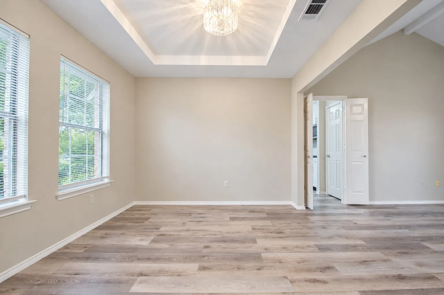 Dining or sitting area