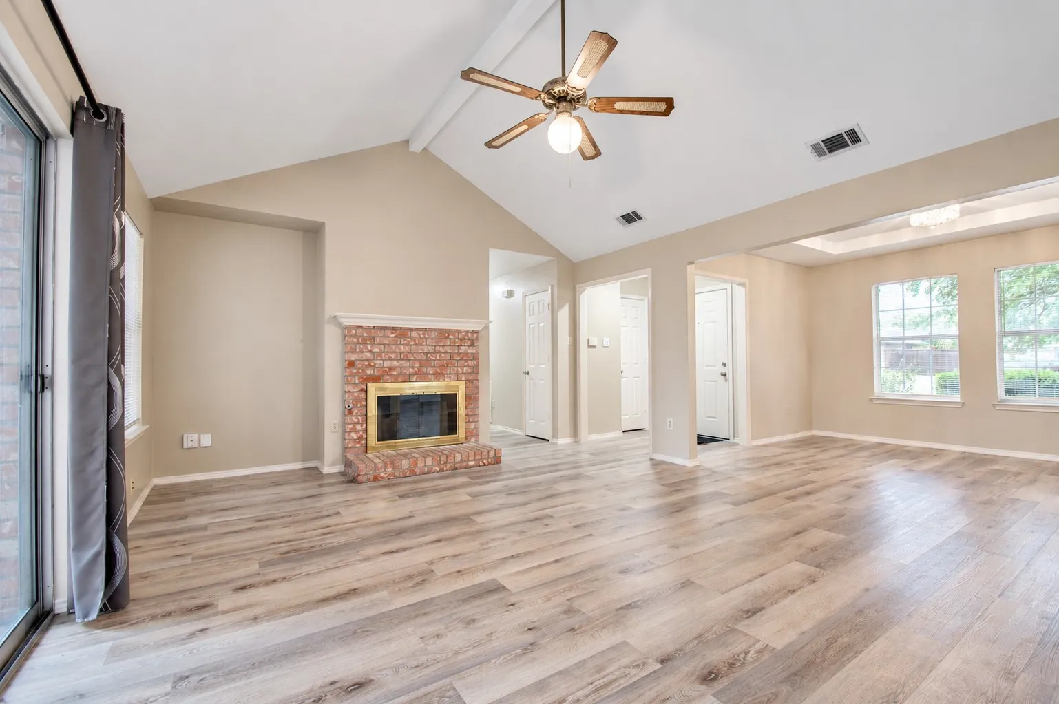 Open living/dining/entry