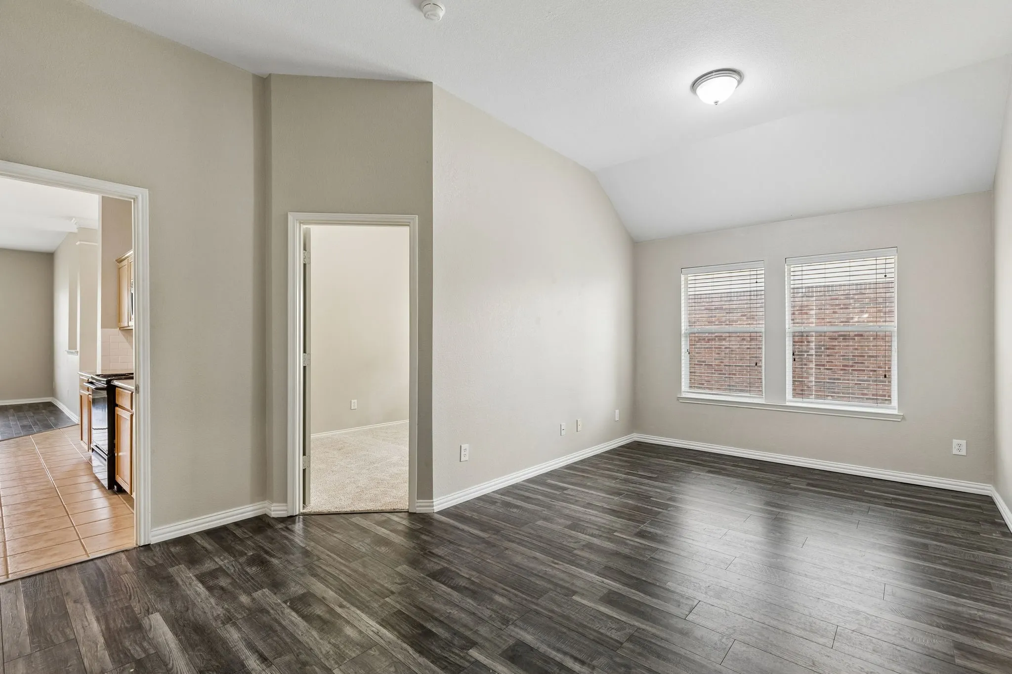 Single Family Residence For Sale in Collin County , 1209 Stone Lane, Celina, Texas 75009, 3 Bedroom, 2 Bathroom, 2 Garage spaces, 2,492 Sqft, built in 2004, mls#21402766, Real Estate Agent in Celina, Homes For Sale in Collin county, Homes For Sale in Celina, Realtor in Celina Texas, Real Estate Brokerage Independent Realty Texas, Luminita Cordes Realtor