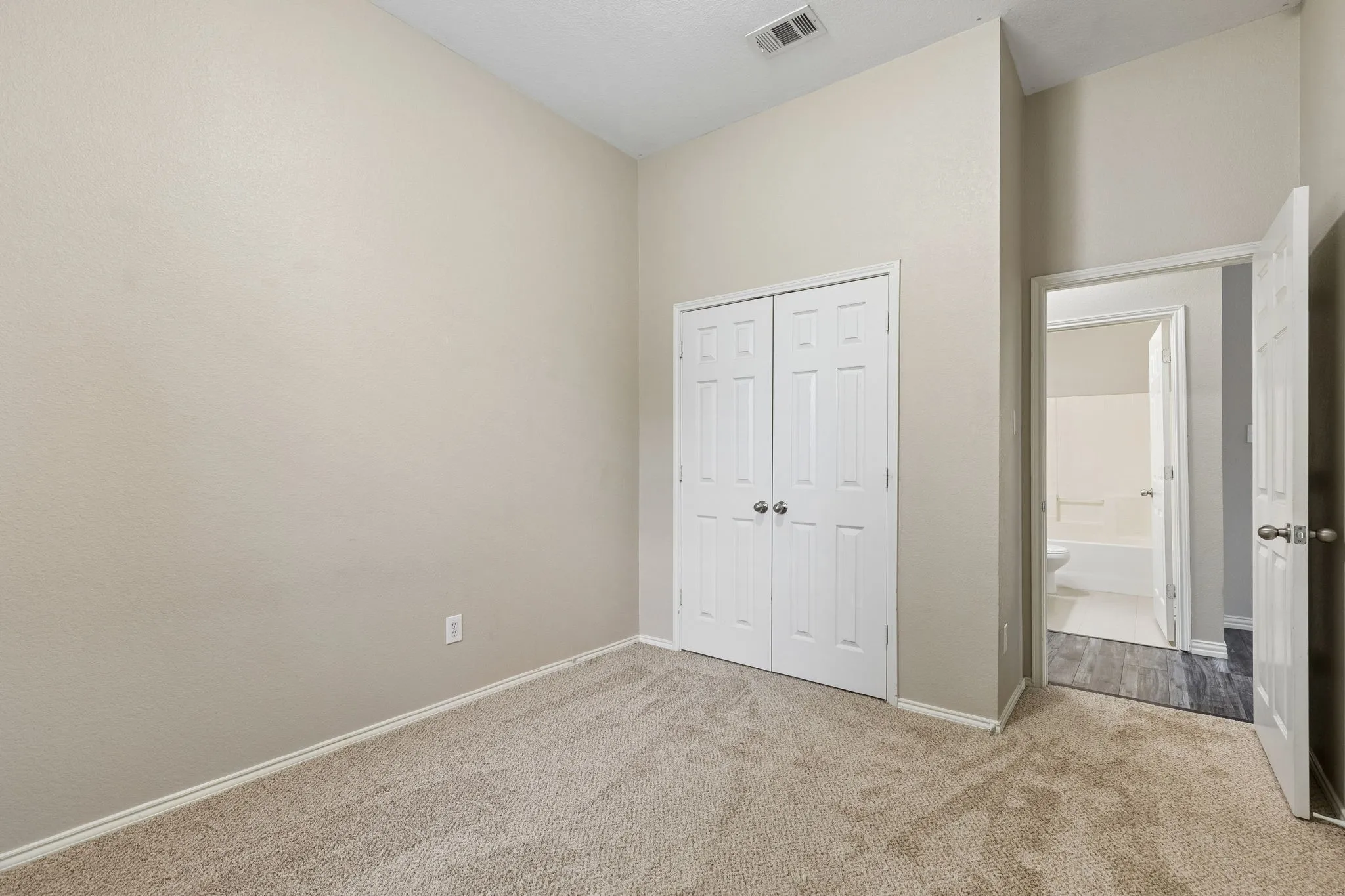 Single Family Residence For Sale in Collin County , 1209 Stone Lane, Celina, Texas 75009, 3 Bedroom, 2 Bathroom, 2 Garage spaces, 2,492 Sqft, built in 2004, mls#21402766, Real Estate Agent in Celina, Homes For Sale in Collin county, Homes For Sale in Celina, Realtor in Celina Texas, Real Estate Brokerage Independent Realty Texas, Luminita Cordes Realtor