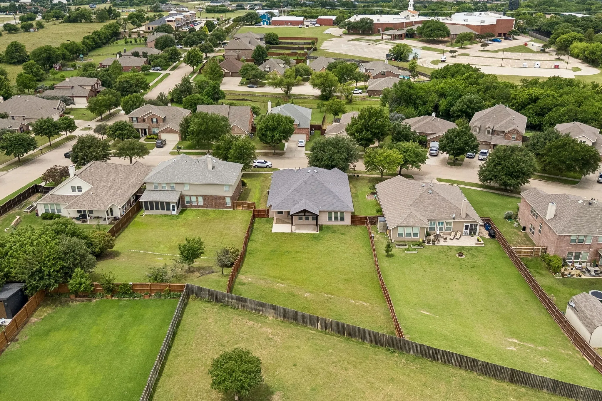 Single Family Residence For Sale in Collin County , 1209 Stone Lane, Celina, Texas 75009, 3 Bedroom, 2 Bathroom, 2 Garage spaces, 2,492 Sqft, built in 2004, mls#21402766, Real Estate Agent in Celina, Homes For Sale in Collin county, Homes For Sale in Celina, Realtor in Celina Texas, Real Estate Brokerage Independent Realty Texas, Luminita Cordes Realtor