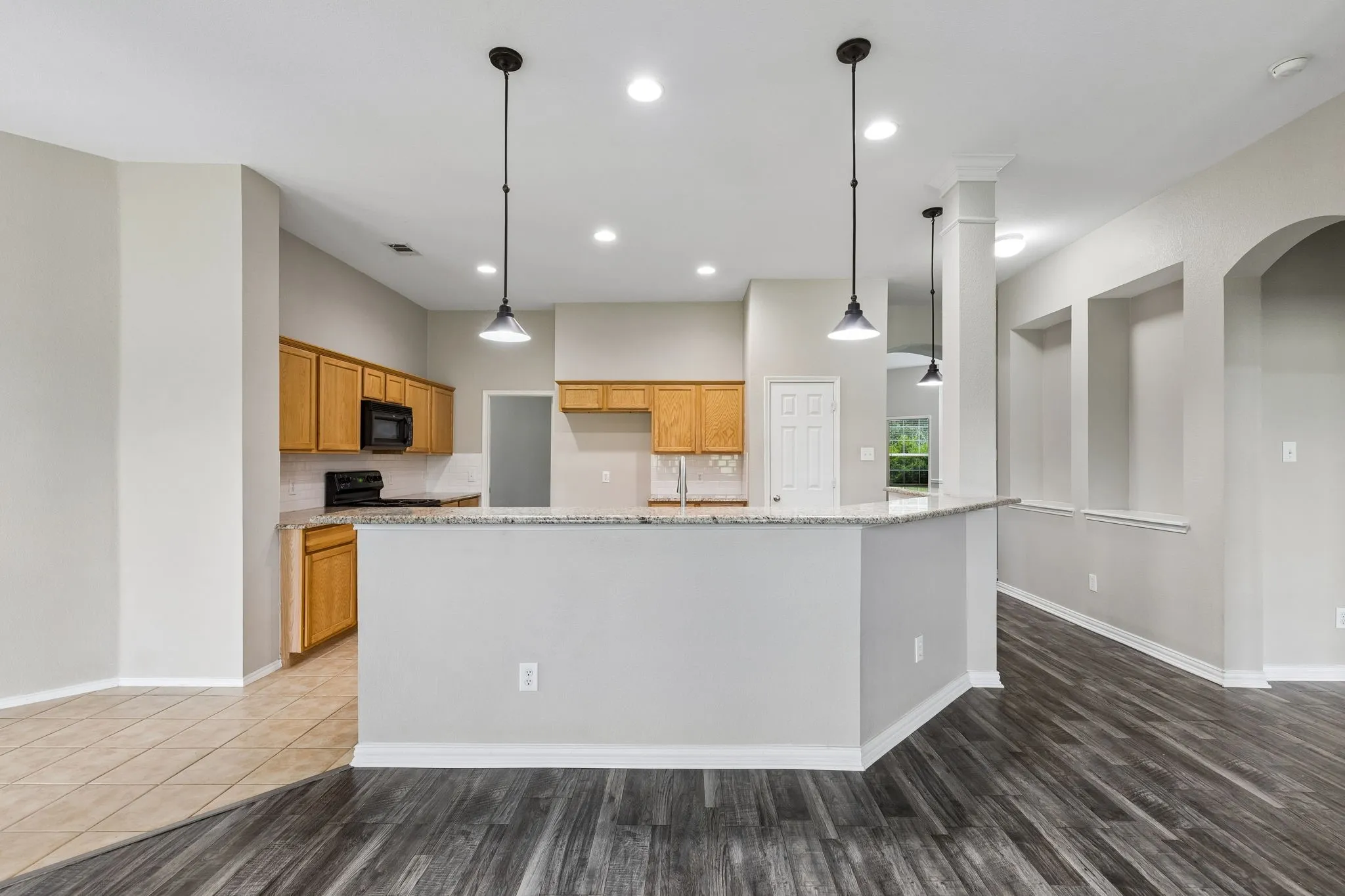 Single Family Residence For Sale in Collin County , 1209 Stone Lane, Celina, Texas 75009, 3 Bedroom, 2 Bathroom, 2 Garage spaces, 2,492 Sqft, built in 2004, mls#21402766, Real Estate Agent in Celina, Homes For Sale in Collin county, Homes For Sale in Celina, Realtor in Celina Texas, Real Estate Brokerage Independent Realty Texas, Luminita Cordes Realtor