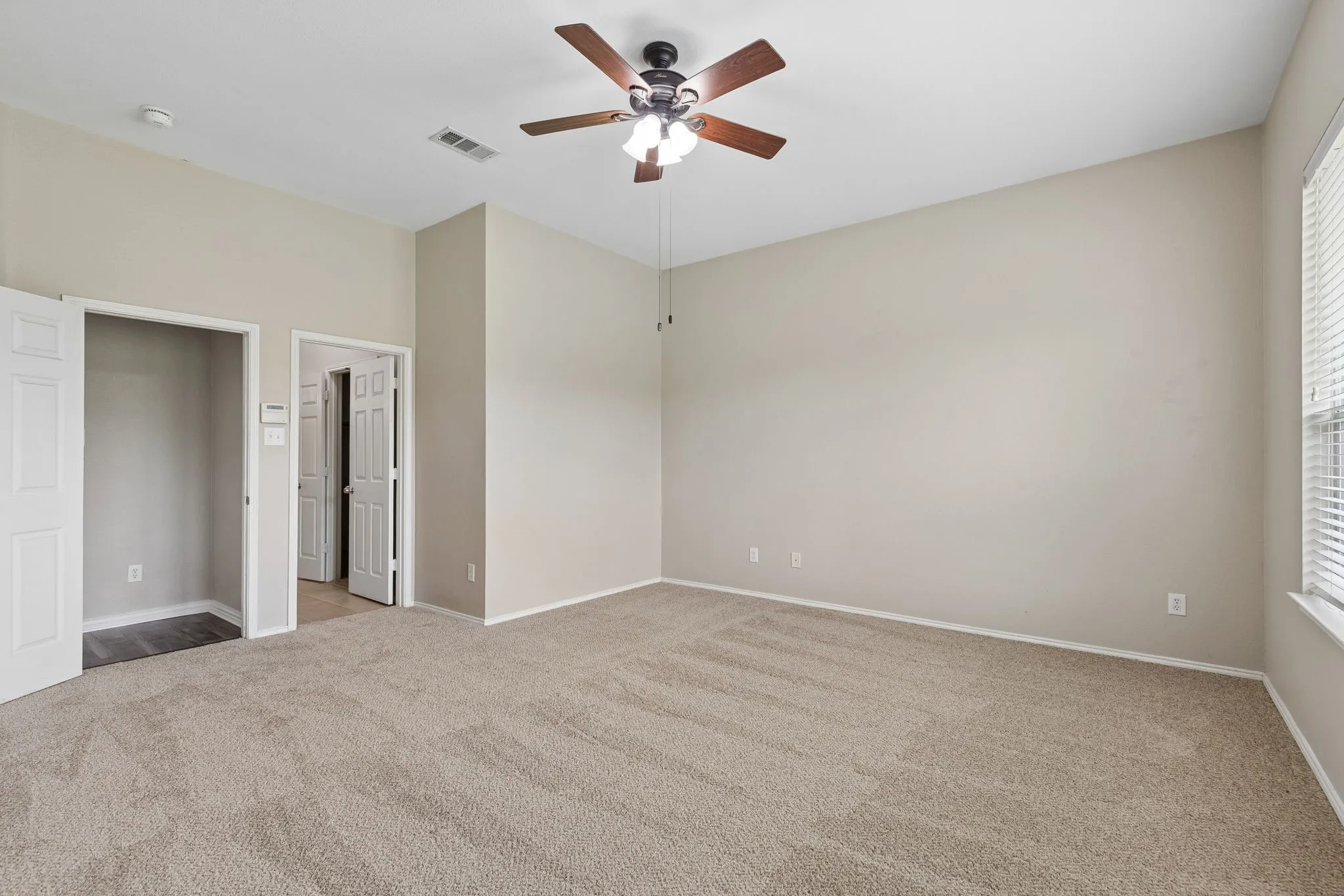 Single Family Residence For Sale in Collin County , 1209 Stone Lane, Celina, Texas 75009, 3 Bedroom, 2 Bathroom, 2 Garage spaces, 2,492 Sqft, built in 2004, mls#21402766, Real Estate Agent in Celina, Homes For Sale in Collin county, Homes For Sale in Celina, Realtor in Celina Texas, Real Estate Brokerage Independent Realty Texas, Luminita Cordes Realtor