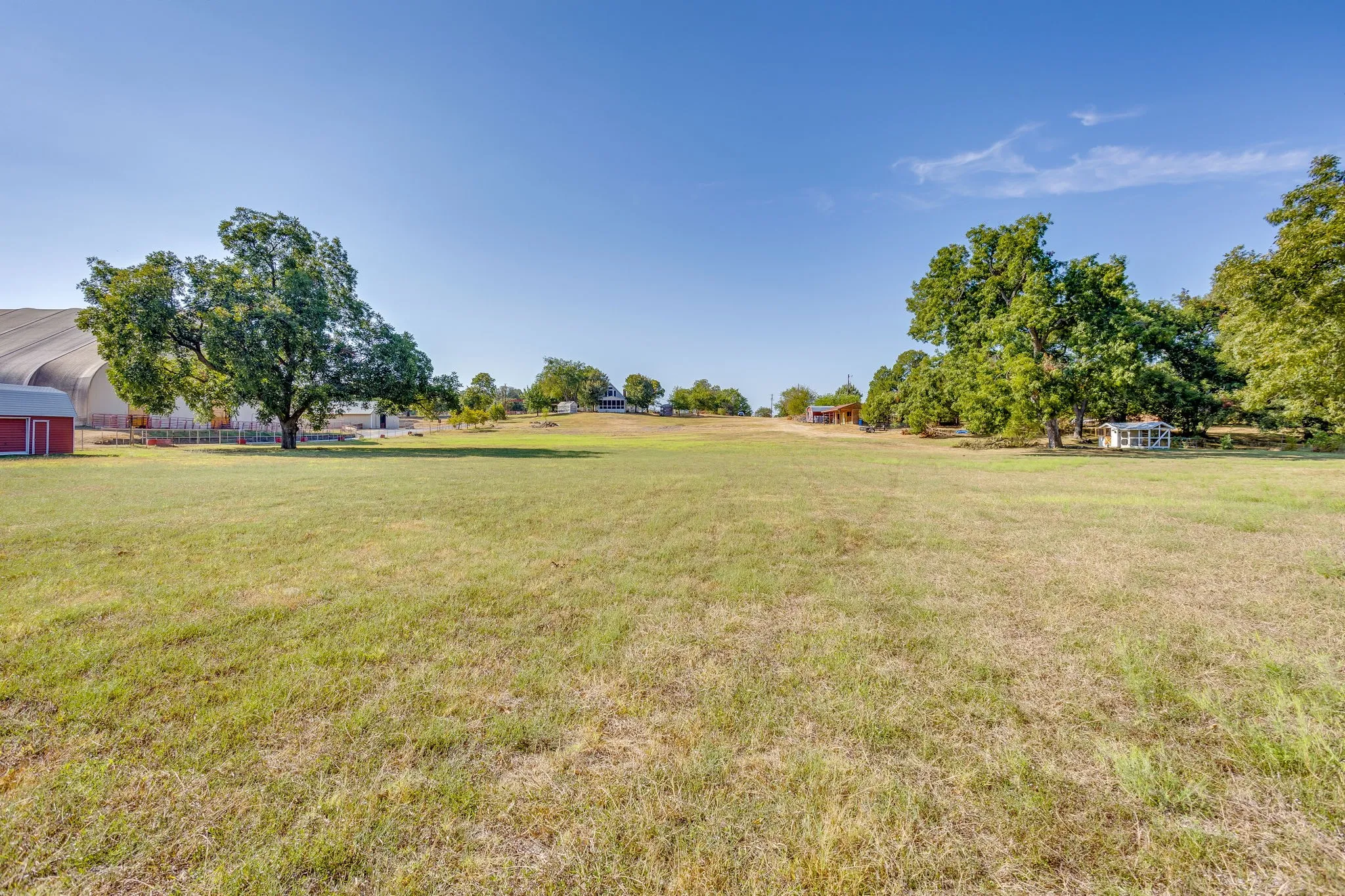 Single Family Residence For Sale in Parker County , 1590 Airport Road, Aledo, Texas 76008, 3 Bedroom, 3 Bathroom, Garage spaces, 2,360 Sqft, built in 2002, mls#21401013, Real Estate Agent in Aledo, Homes For Sale in Parker county, Homes For Sale in Aledo, Realtor in Aledo Texas, Real Estate Brokerage Independent Realty Texas, Luminita Cordes Realtor