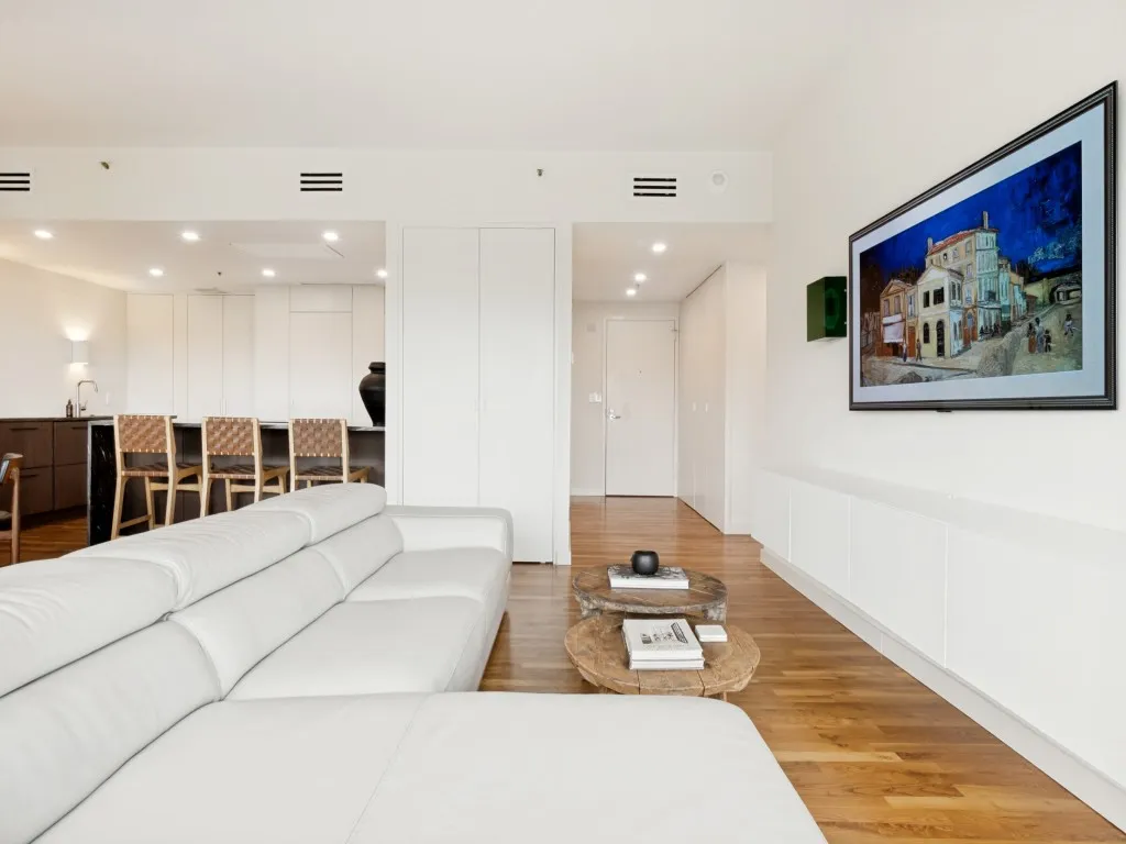 Condominium For Rent in Dallas County , 3030 Mckinney Avenue 1005, Dallas, Texas 75204, 1 Bedroom, 1 Bathroom, 1 Garage spaces, 996 Sqft, built in 1981, mls#21402646, Real Estate Agent in Dallas, Homes For Rent in Dallas county, Homes For Rent in Dallas, Realtor in Dallas Texas, Real Estate Brokerage Independent Realty Texas, Luminita Cordes Realtor
