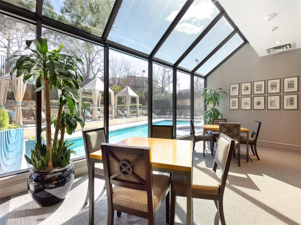 Condominium For Rent in Dallas County , 3030 Mckinney Avenue 1005, Dallas, Texas 75204, 1 Bedroom, 1 Bathroom, 1 Garage spaces, 996 Sqft, built in 1981, mls#21402646, Real Estate Agent in Dallas, Homes For Rent in Dallas county, Homes For Rent in Dallas, Realtor in Dallas Texas, Real Estate Brokerage Independent Realty Texas, Luminita Cordes Realtor