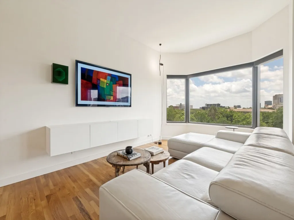 Condominium For Rent in Dallas County , 3030 Mckinney Avenue 1005, Dallas, Texas 75204, 1 Bedroom, 1 Bathroom, 1 Garage spaces, 996 Sqft, built in 1981, mls#21402646, Real Estate Agent in Dallas, Homes For Rent in Dallas county, Homes For Rent in Dallas, Realtor in Dallas Texas, Real Estate Brokerage Independent Realty Texas, Luminita Cordes Realtor