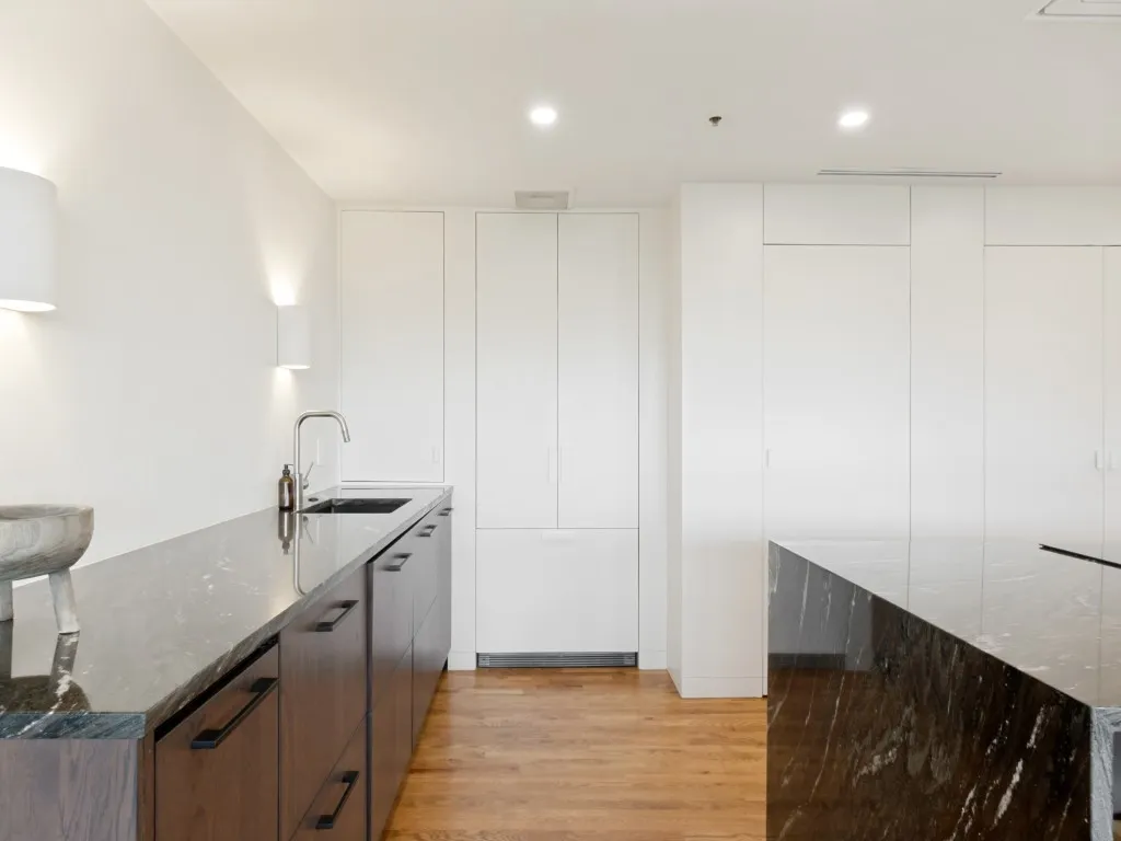 Condominium For Rent in Dallas County , 3030 Mckinney Avenue 1005, Dallas, Texas 75204, 1 Bedroom, 1 Bathroom, 1 Garage spaces, 996 Sqft, built in 1981, mls#21402646, Real Estate Agent in Dallas, Homes For Rent in Dallas county, Homes For Rent in Dallas, Realtor in Dallas Texas, Real Estate Brokerage Independent Realty Texas, Luminita Cordes Realtor
