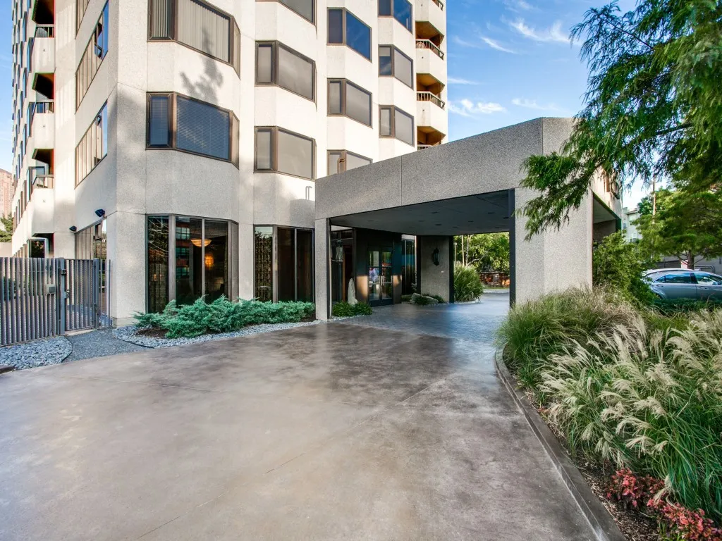 Condominium For Rent in Dallas County , 3030 Mckinney Avenue 1005, Dallas, Texas 75204, 1 Bedroom, 1 Bathroom, 1 Garage spaces, 996 Sqft, built in 1981, mls#21402646, Real Estate Agent in Dallas, Homes For Rent in Dallas county, Homes For Rent in Dallas, Realtor in Dallas Texas, Real Estate Brokerage Independent Realty Texas, Luminita Cordes Realtor
