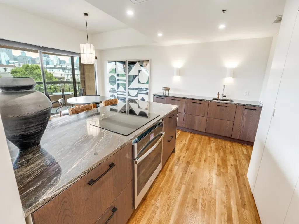 Condominium For Rent in Dallas County , 3030 Mckinney Avenue 1005, Dallas, Texas 75204, 1 Bedroom, 1 Bathroom, 1 Garage spaces, 996 Sqft, built in 1981, mls#21402646, Real Estate Agent in Dallas, Homes For Rent in Dallas county, Homes For Rent in Dallas, Realtor in Dallas Texas, Real Estate Brokerage Independent Realty Texas, Luminita Cordes Realtor