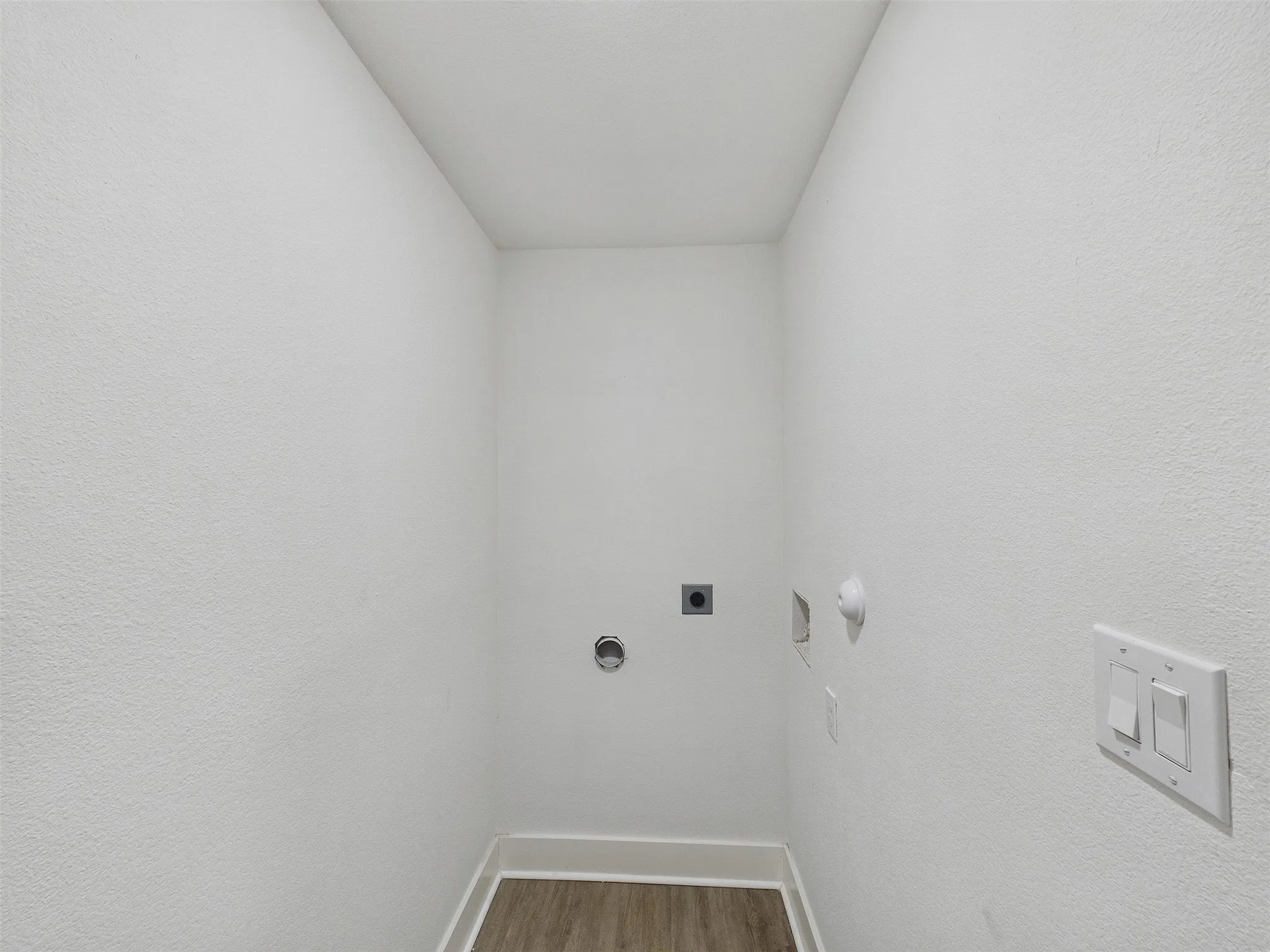 Single Family Residence For Rent in Dallas County , 1026 Cedar Hill Avenue, Dallas, Texas 75208, 3 Bedroom, 2 Bathroom, Garage spaces, 1,380 Sqft, built in 1925, mls#21399732, Real Estate Agent in Dallas, Homes For Rent in Dallas county, Homes For Rent in Dallas, Realtor in Dallas Texas, Real Estate Brokerage Independent Realty Texas, Luminita Cordes Realtor