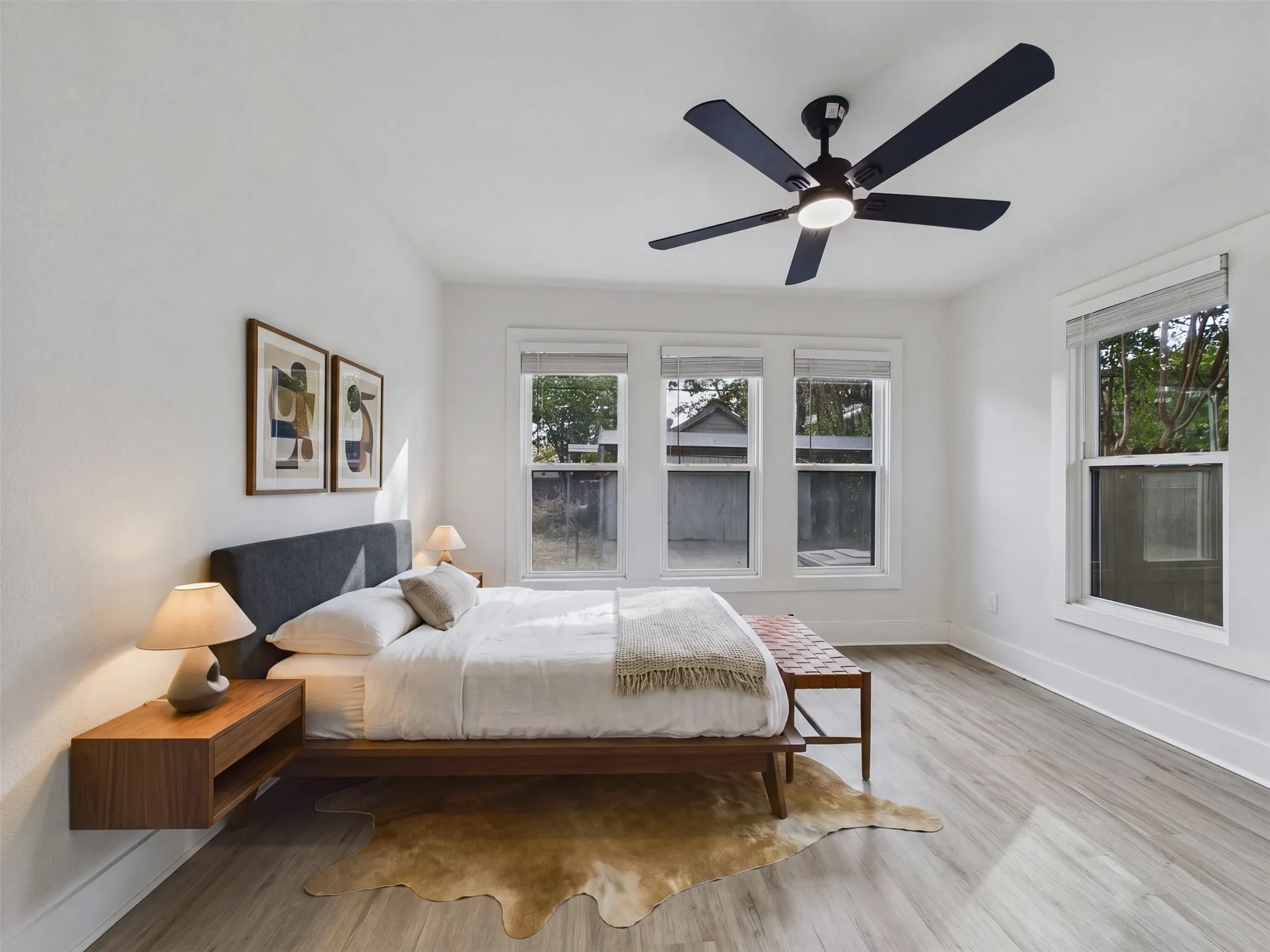 Single Family Residence For Rent in Dallas County , 1026 Cedar Hill Avenue, Dallas, Texas 75208, 3 Bedroom, 2 Bathroom, Garage spaces, 1,380 Sqft, built in 1925, mls#21399732, Real Estate Agent in Dallas, Homes For Rent in Dallas county, Homes For Rent in Dallas, Realtor in Dallas Texas, Real Estate Brokerage Independent Realty Texas, Luminita Cordes Realtor