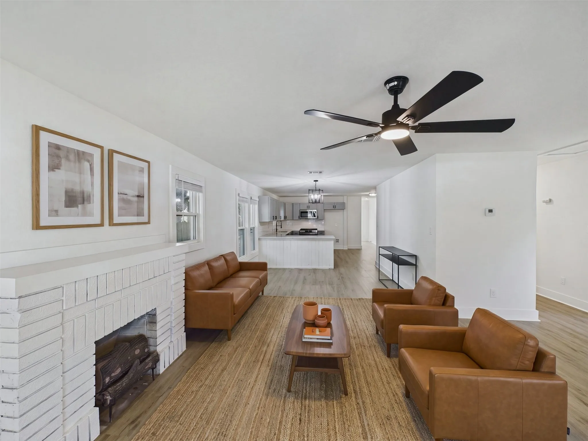Single Family Residence For Rent in Dallas County , 1026 Cedar Hill Avenue, Dallas, Texas 75208, 3 Bedroom, 2 Bathroom, Garage spaces, 1,380 Sqft, built in 1925, mls#21399732, Real Estate Agent in Dallas, Homes For Rent in Dallas county, Homes For Rent in Dallas, Realtor in Dallas Texas, Real Estate Brokerage Independent Realty Texas, Luminita Cordes Realtor