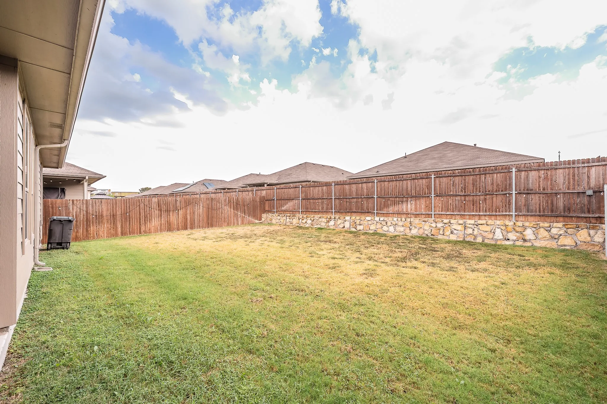 Single Family Residence For Sale in Denton County , 737 Blackhorse Trail, Fort Worth, Texas 76247, 4 Bedroom, 2 Bathroom, 2 Garage spaces, 1,664 Sqft, built in 2022, mls#21401752, Real Estate Agent in Fort Worth, Homes For Sale in Denton county, Homes For Sale in Fort Worth, Realtor in Fort Worth Texas, Real Estate Brokerage Independent Realty Texas, Luminita Cordes Realtor