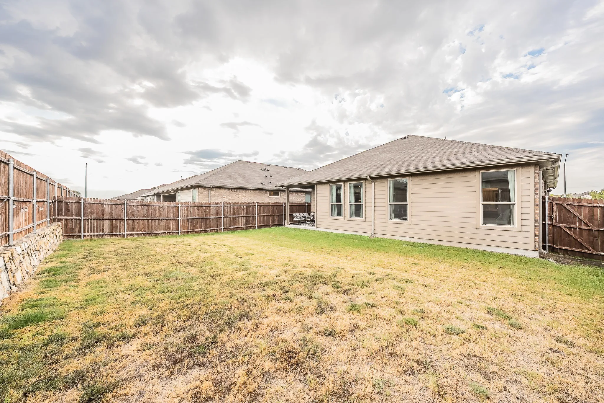 Single Family Residence For Sale in Denton County , 737 Blackhorse Trail, Fort Worth, Texas 76247, 4 Bedroom, 2 Bathroom, 2 Garage spaces, 1,664 Sqft, built in 2022, mls#21401752, Real Estate Agent in Fort Worth, Homes For Sale in Denton county, Homes For Sale in Fort Worth, Realtor in Fort Worth Texas, Real Estate Brokerage Independent Realty Texas, Luminita Cordes Realtor