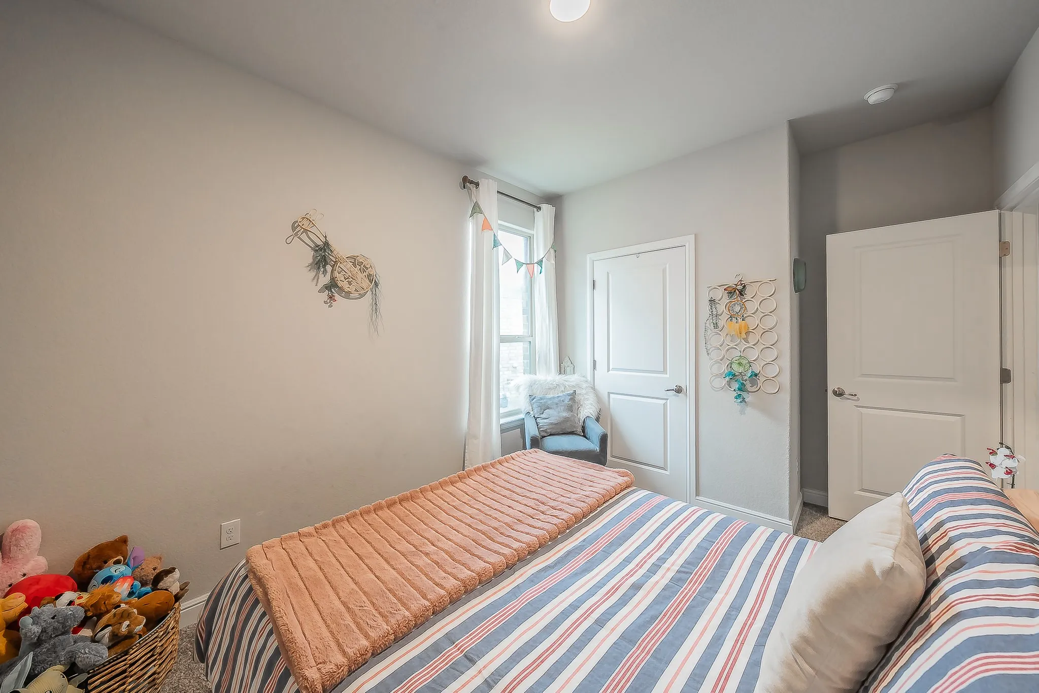 Single Family Residence For Sale in Denton County , 737 Blackhorse Trail, Fort Worth, Texas 76247, 4 Bedroom, 2 Bathroom, 2 Garage spaces, 1,664 Sqft, built in 2022, mls#21401752, Real Estate Agent in Fort Worth, Homes For Sale in Denton county, Homes For Sale in Fort Worth, Realtor in Fort Worth Texas, Real Estate Brokerage Independent Realty Texas, Luminita Cordes Realtor