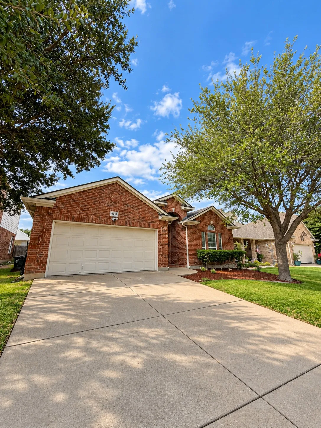 Single Family Residence For Rent in Tarrant County , 6344 Ferncreek Lane, Fort Worth, Texas 76179, 3 Bedroom, 2 Bathroom, 1 Garage spaces, 1,884 Sqft, built in 2005, mls#21402772, Real Estate Agent in Fort Worth, Homes For Rent in Tarrant county, Homes For Rent in Fort Worth, Realtor in Fort Worth Texas, Real Estate Brokerage Independent Realty Texas, Luminita Cordes Realtor