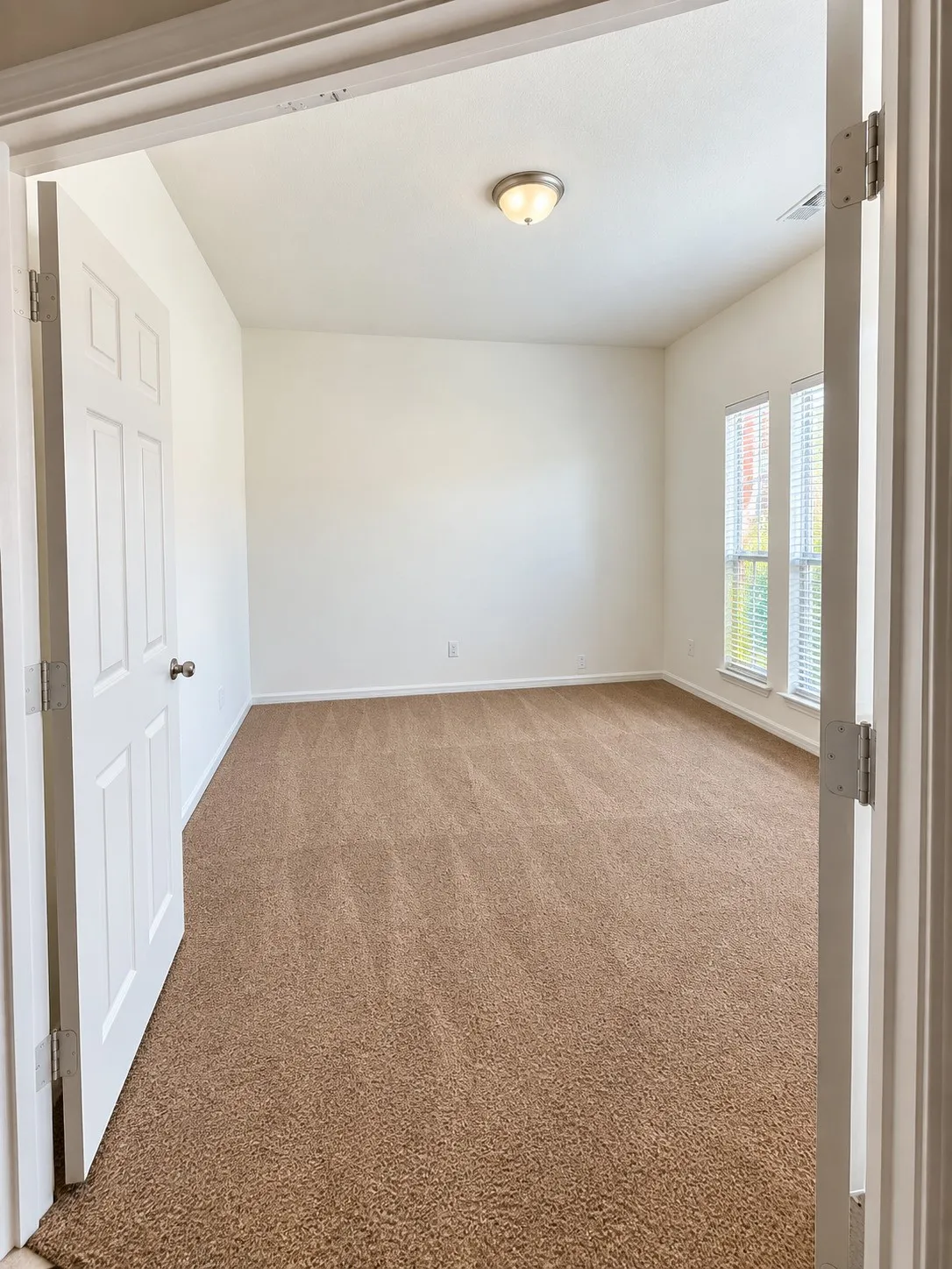 Single Family Residence For Rent in Tarrant County , 6344 Ferncreek Lane, Fort Worth, Texas 76179, 3 Bedroom, 2 Bathroom, 1 Garage spaces, 1,884 Sqft, built in 2005, mls#21402772, Real Estate Agent in Fort Worth, Homes For Rent in Tarrant county, Homes For Rent in Fort Worth, Realtor in Fort Worth Texas, Real Estate Brokerage Independent Realty Texas, Luminita Cordes Realtor