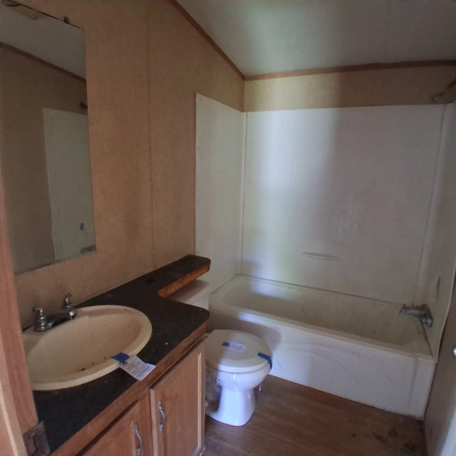 Mobile Home For Sale in Freestone County , 306 South Street, Teague, Texas 75860, 3 Bedroom, 2 Bathroom, Garage spaces, 1,232 Sqft, built in 2008, mls#21394321, Real Estate Agent in Teague, Homes For Sale in Freestone county, Homes For Sale in Teague, Realtor in Teague Texas, Real Estate Brokerage Independent Realty Texas, Luminita Cordes Realtor