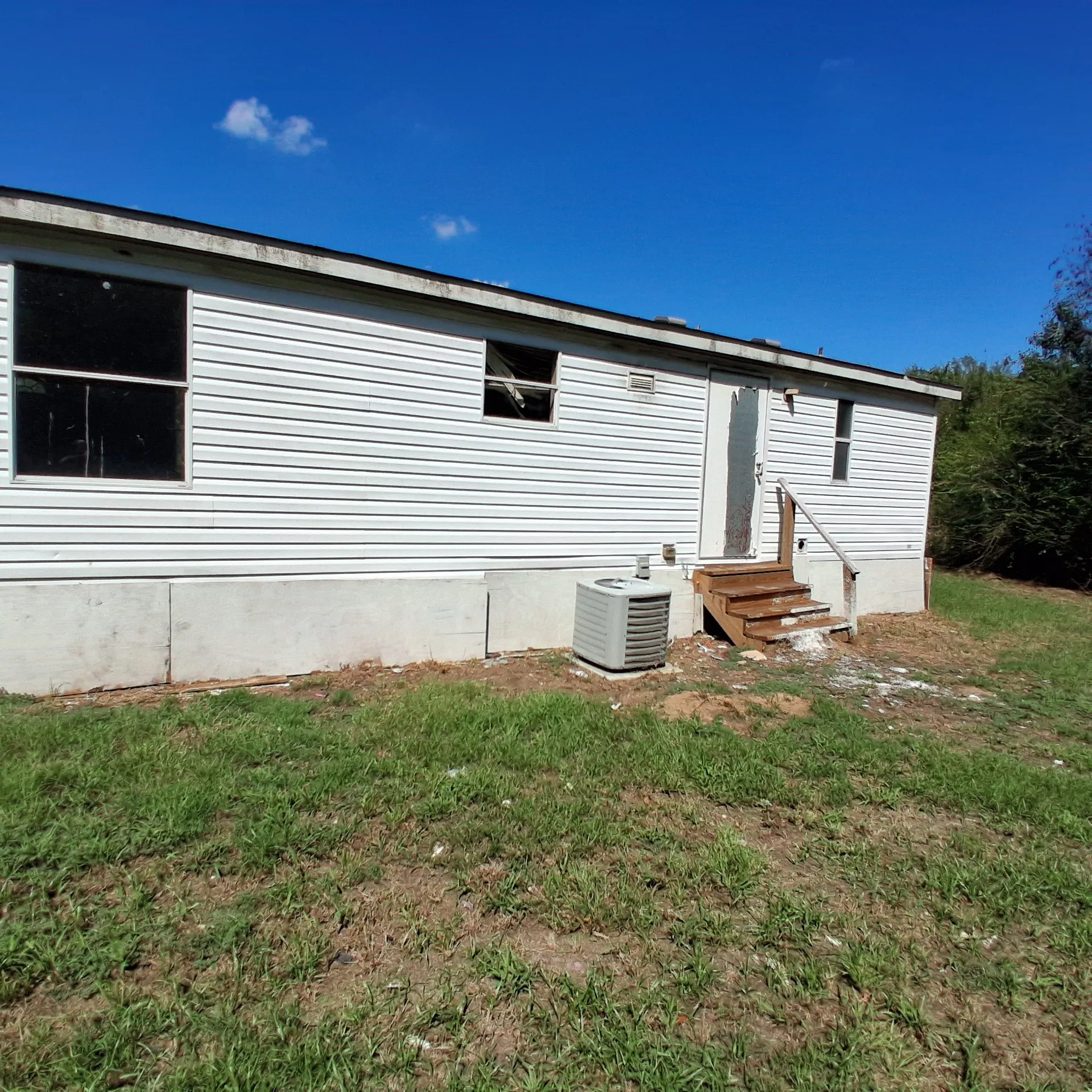 Mobile Home For Sale in Freestone County , 306 South Street, Teague, Texas 75860, 3 Bedroom, 2 Bathroom, Garage spaces, 1,232 Sqft, built in 2008, mls#21394321, Real Estate Agent in Teague, Homes For Sale in Freestone county, Homes For Sale in Teague, Realtor in Teague Texas, Real Estate Brokerage Independent Realty Texas, Luminita Cordes Realtor