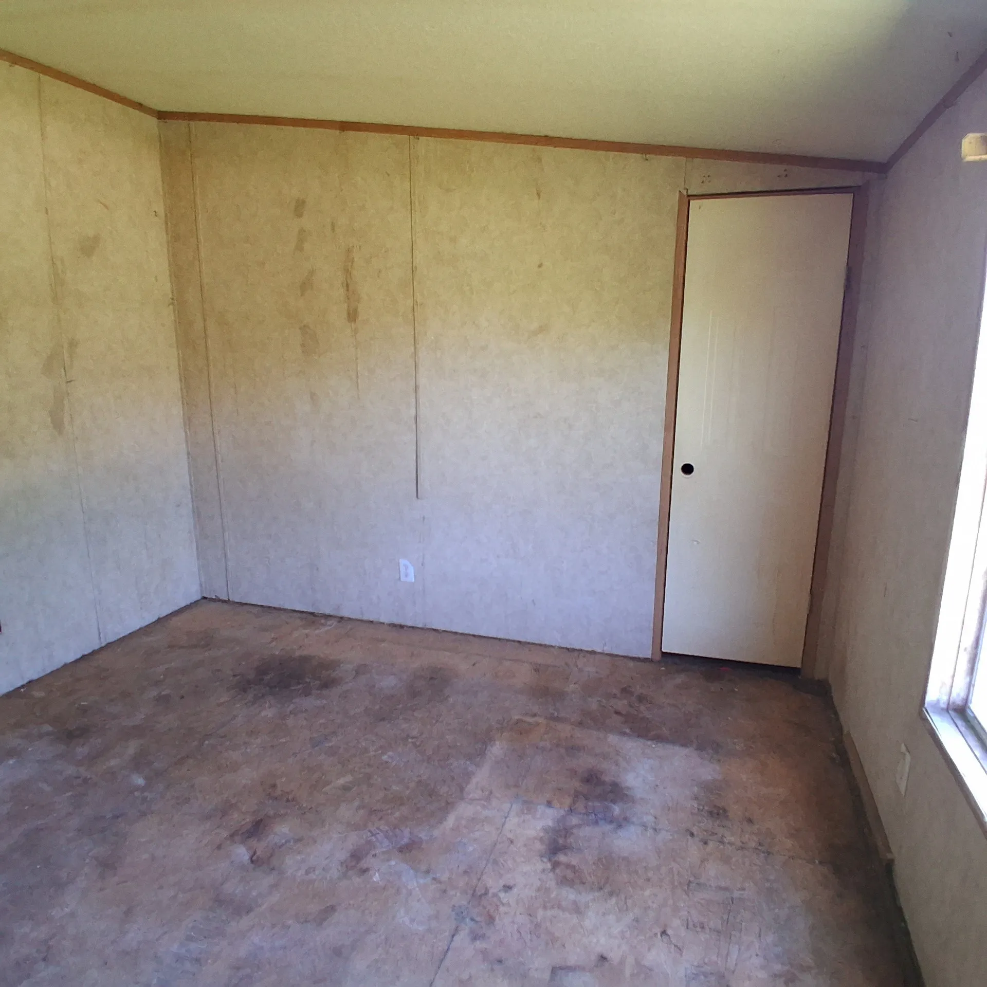 Mobile Home For Sale in Freestone County , 306 South Street, Teague, Texas 75860, 3 Bedroom, 2 Bathroom, Garage spaces, 1,232 Sqft, built in 2008, mls#21394321, Real Estate Agent in Teague, Homes For Sale in Freestone county, Homes For Sale in Teague, Realtor in Teague Texas, Real Estate Brokerage Independent Realty Texas, Luminita Cordes Realtor