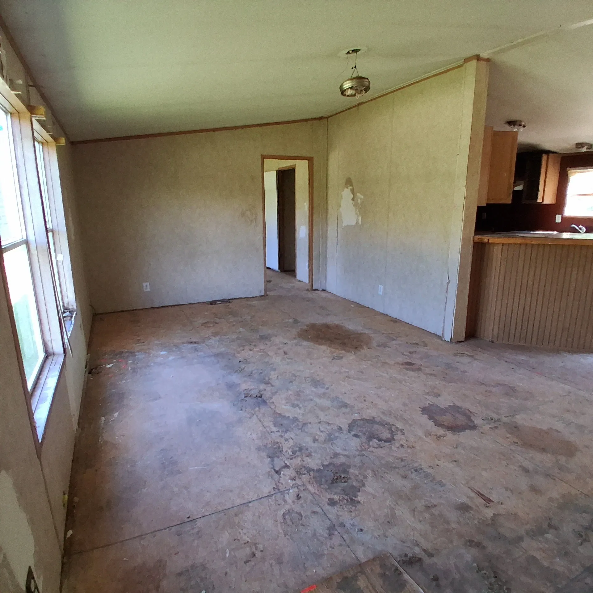 Mobile Home For Sale in Freestone County , 306 South Street, Teague, Texas 75860, 3 Bedroom, 2 Bathroom, Garage spaces, 1,232 Sqft, built in 2008, mls#21394321, Real Estate Agent in Teague, Homes For Sale in Freestone county, Homes For Sale in Teague, Realtor in Teague Texas, Real Estate Brokerage Independent Realty Texas, Luminita Cordes Realtor