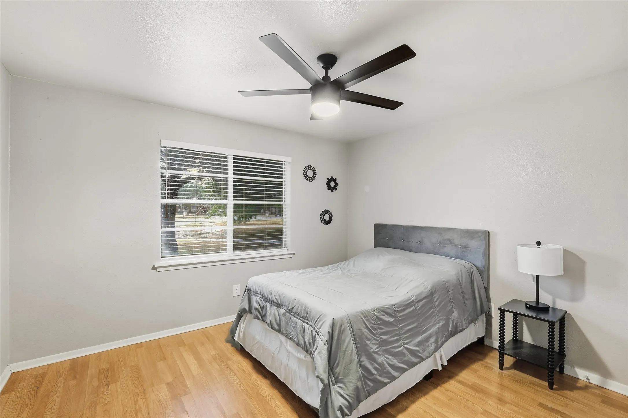 Quadruplex For Sale in Dallas County , 208 Alpine Court, Irving, Texas 75060, 2 Bedroom, 1 Bathroom, Garage spaces, 0 Sqft, built in 1965, mls#21398517, Real Estate Agent in Irving, Homes For Sale in Dallas county, Homes For Sale in Irving, Realtor in Irving Texas, Real Estate Brokerage Independent Realty Texas, Luminita Cordes Realtor
