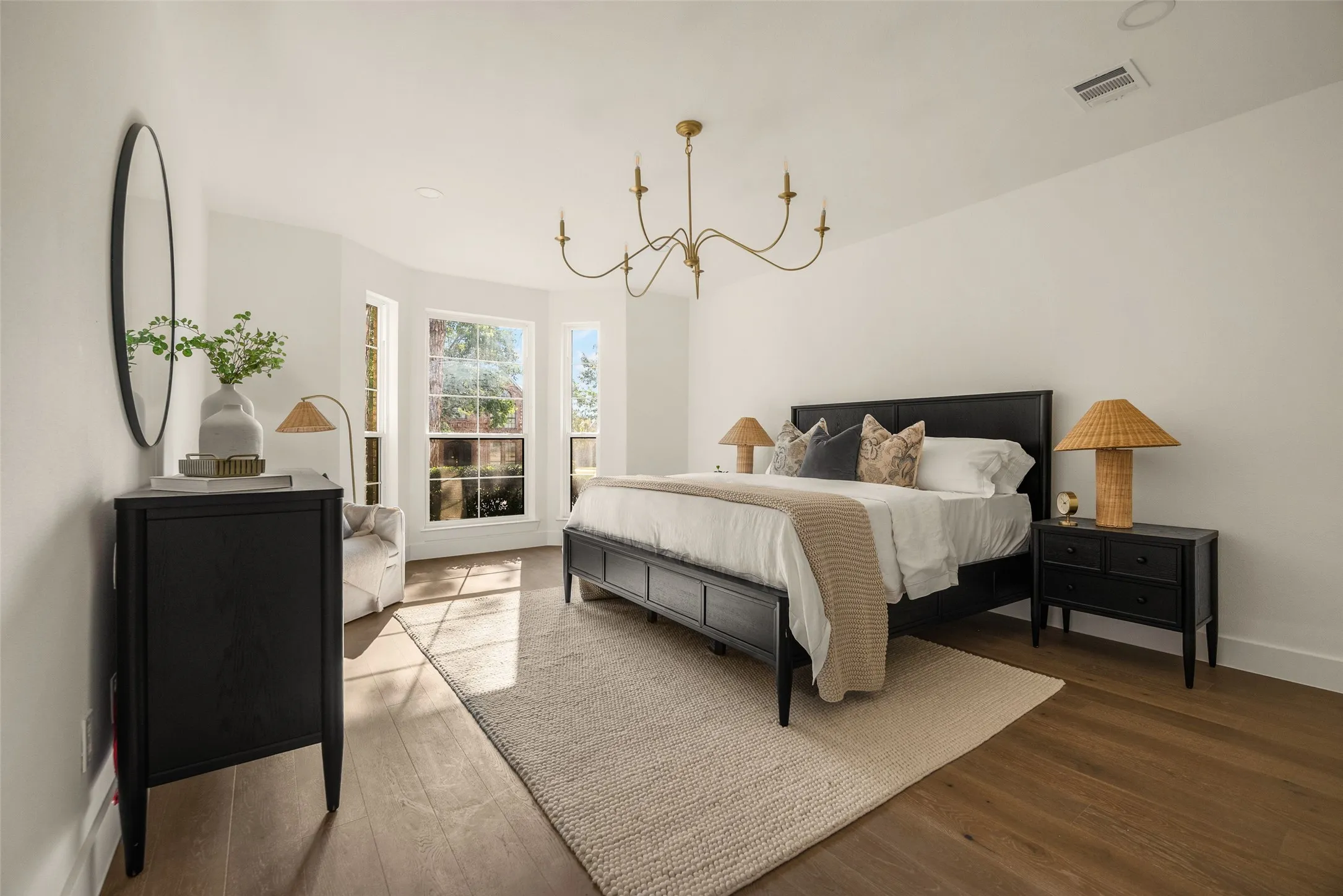 Single Family Residence For Sale in Denton County , 2 Crestwood Drive, Trophy Club, Texas 76262, 4 Bedroom, 4 Bathroom, 3 Garage spaces, 3,424 Sqft, built in 1985, mls#21401735, Real Estate Agent in Trophy Club, Homes For Sale in Denton county, Homes For Sale in Trophy Club, Realtor in Trophy Club Texas, Real Estate Brokerage Independent Realty Texas, Luminita Cordes Realtor