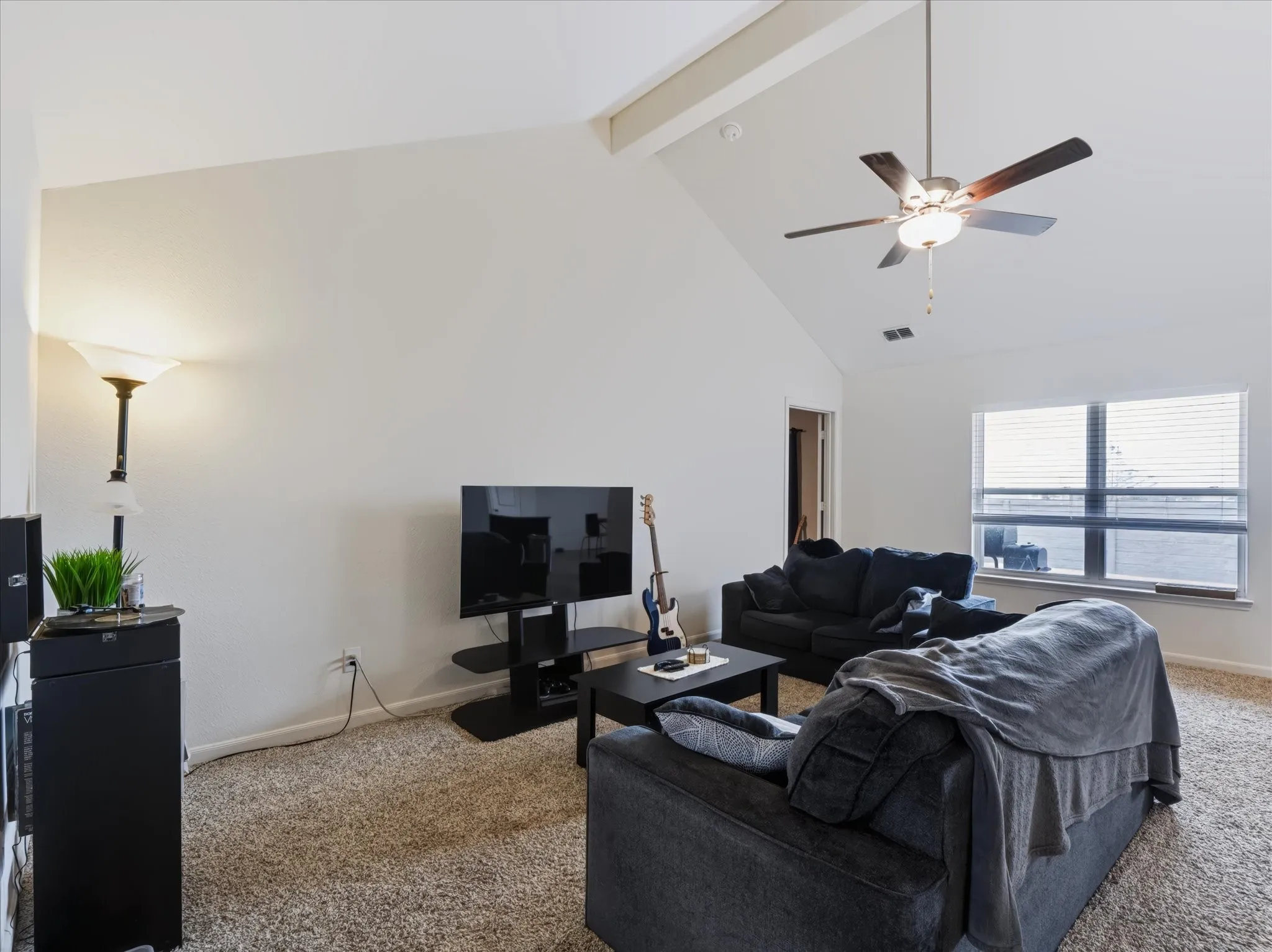 Single Family Residence For Sale in Denton County , 13511 Granite Park Road, Ponder, Texas 76259, 4 Bedroom, 2 Bathroom, 2 Garage spaces, 1,596 Sqft, built in 2023, mls#21400329, Real Estate Agent in Ponder, Homes For Sale in Denton county, Homes For Sale in Ponder, Realtor in Ponder Texas, Real Estate Brokerage Independent Realty Texas, Luminita Cordes Realtor