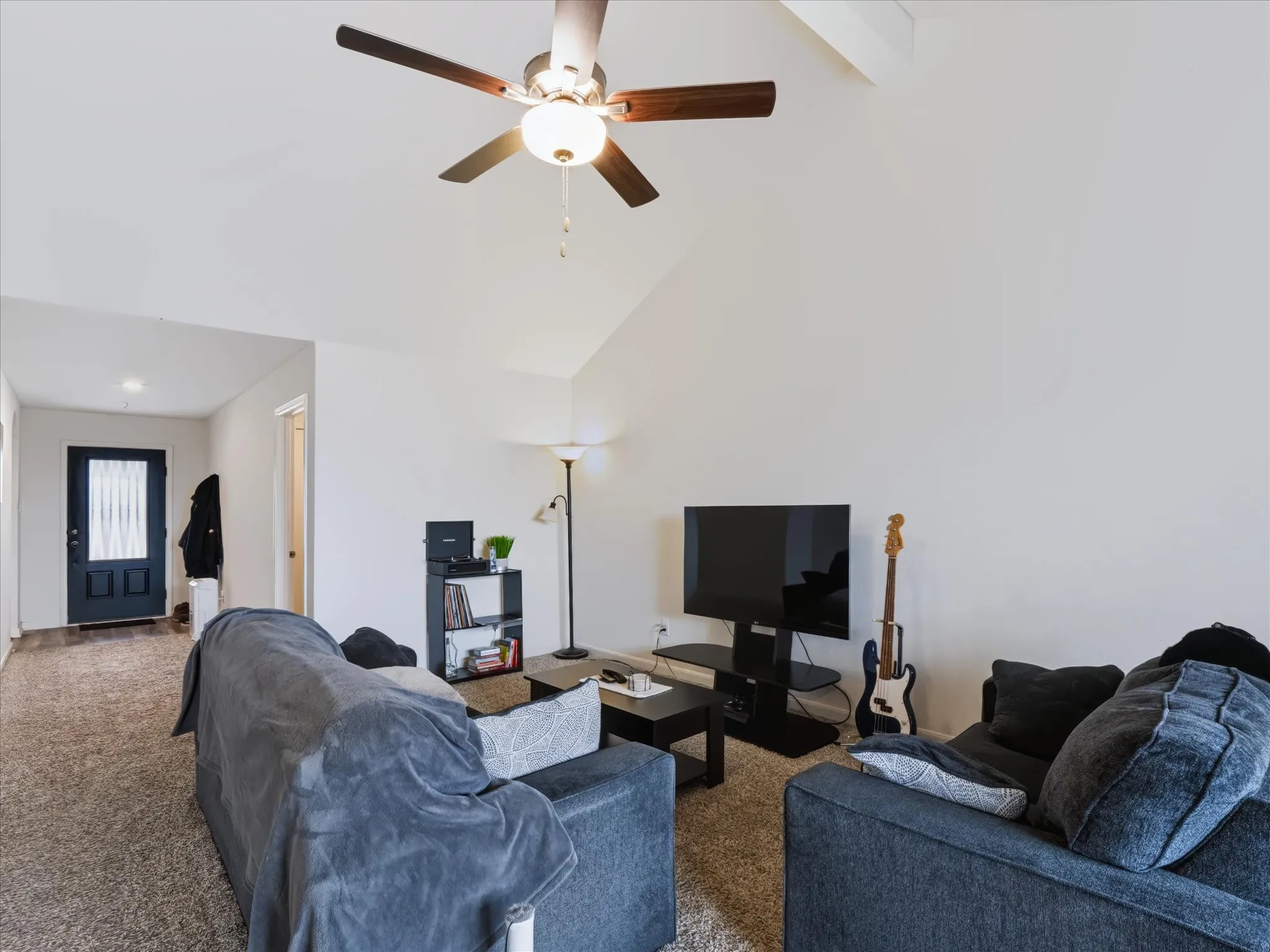 Single Family Residence For Sale in Denton County , 13511 Granite Park Road, Ponder, Texas 76259, 4 Bedroom, 2 Bathroom, 2 Garage spaces, 1,596 Sqft, built in 2023, mls#21400329, Real Estate Agent in Ponder, Homes For Sale in Denton county, Homes For Sale in Ponder, Realtor in Ponder Texas, Real Estate Brokerage Independent Realty Texas, Luminita Cordes Realtor