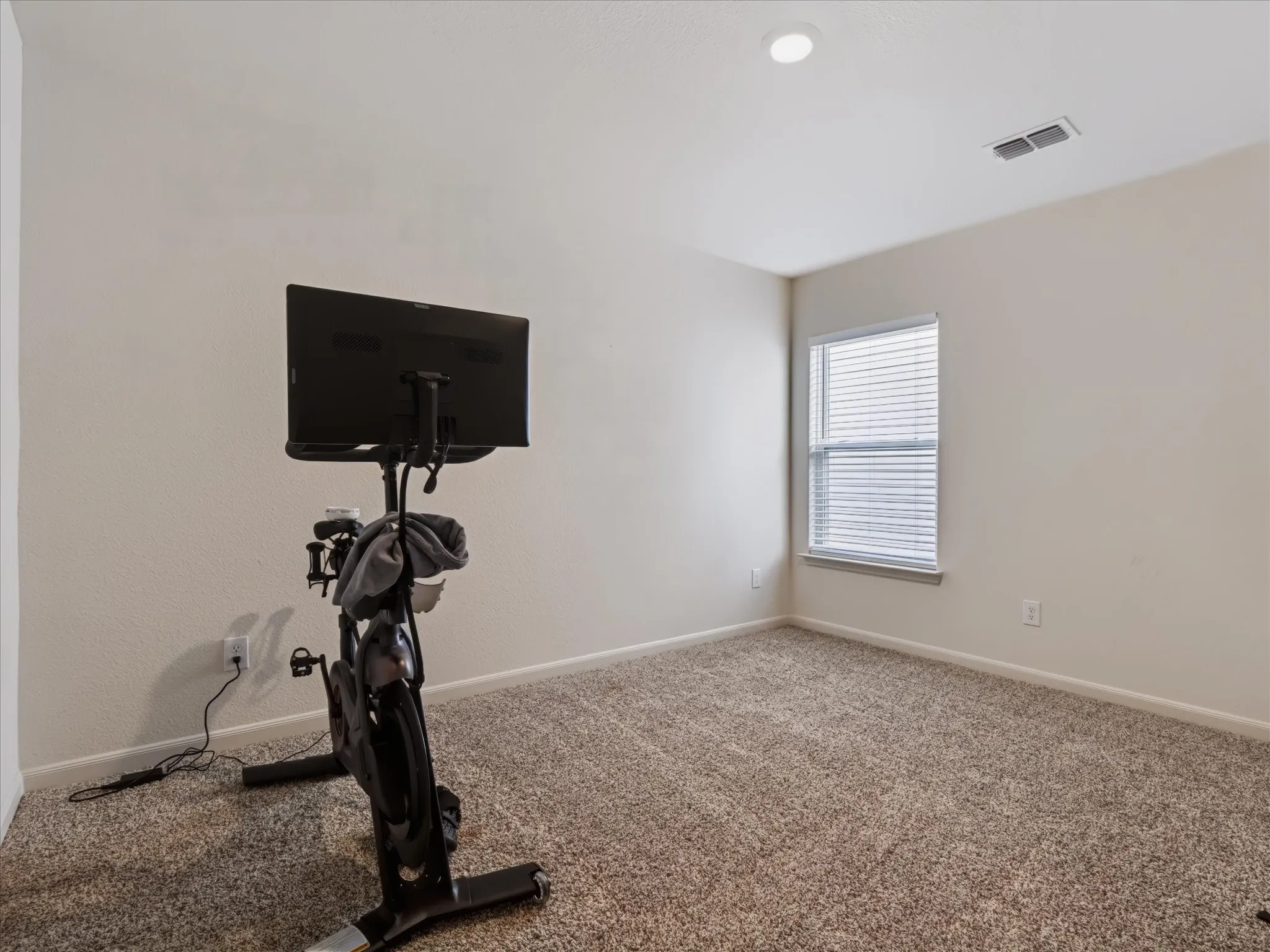 Bed 4 or office