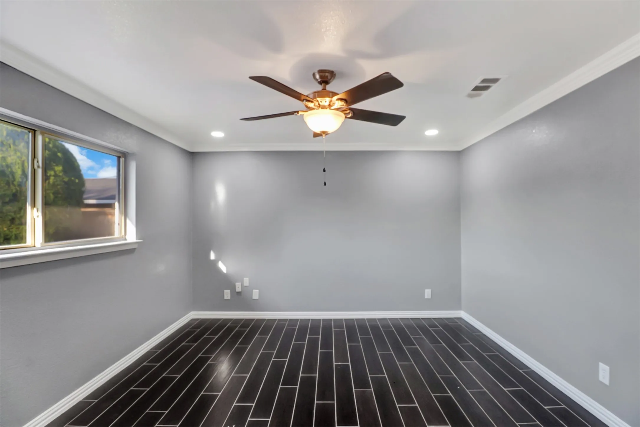 Single Family Residence For Sale in Collin County , 1705 Japonica Lane, Plano, Texas 75074, 3 Bedroom, 2 Bathroom, 1 Garage spaces, 1,264 Sqft, built in 1969, mls#21400641, Real Estate Agent in Plano, Homes For Sale in Collin county, Homes For Sale in Plano, Realtor in Plano Texas, Real Estate Brokerage Independent Realty Texas, Luminita Cordes Realtor