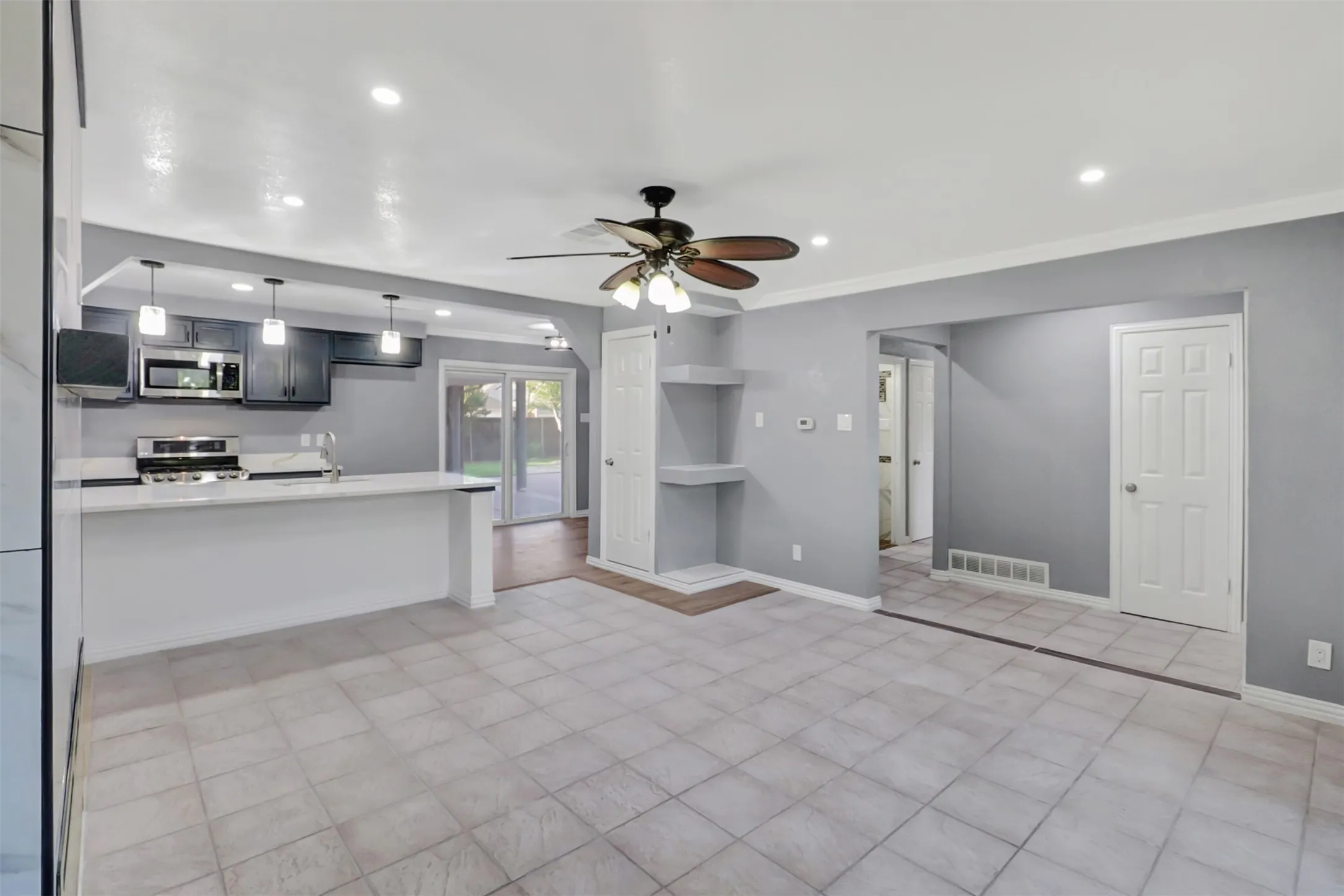 Single Family Residence For Sale in Collin County , 1705 Japonica Lane, Plano, Texas 75074, 3 Bedroom, 2 Bathroom, 1 Garage spaces, 1,264 Sqft, built in 1969, mls#21400641, Real Estate Agent in Plano, Homes For Sale in Collin county, Homes For Sale in Plano, Realtor in Plano Texas, Real Estate Brokerage Independent Realty Texas, Luminita Cordes Realtor