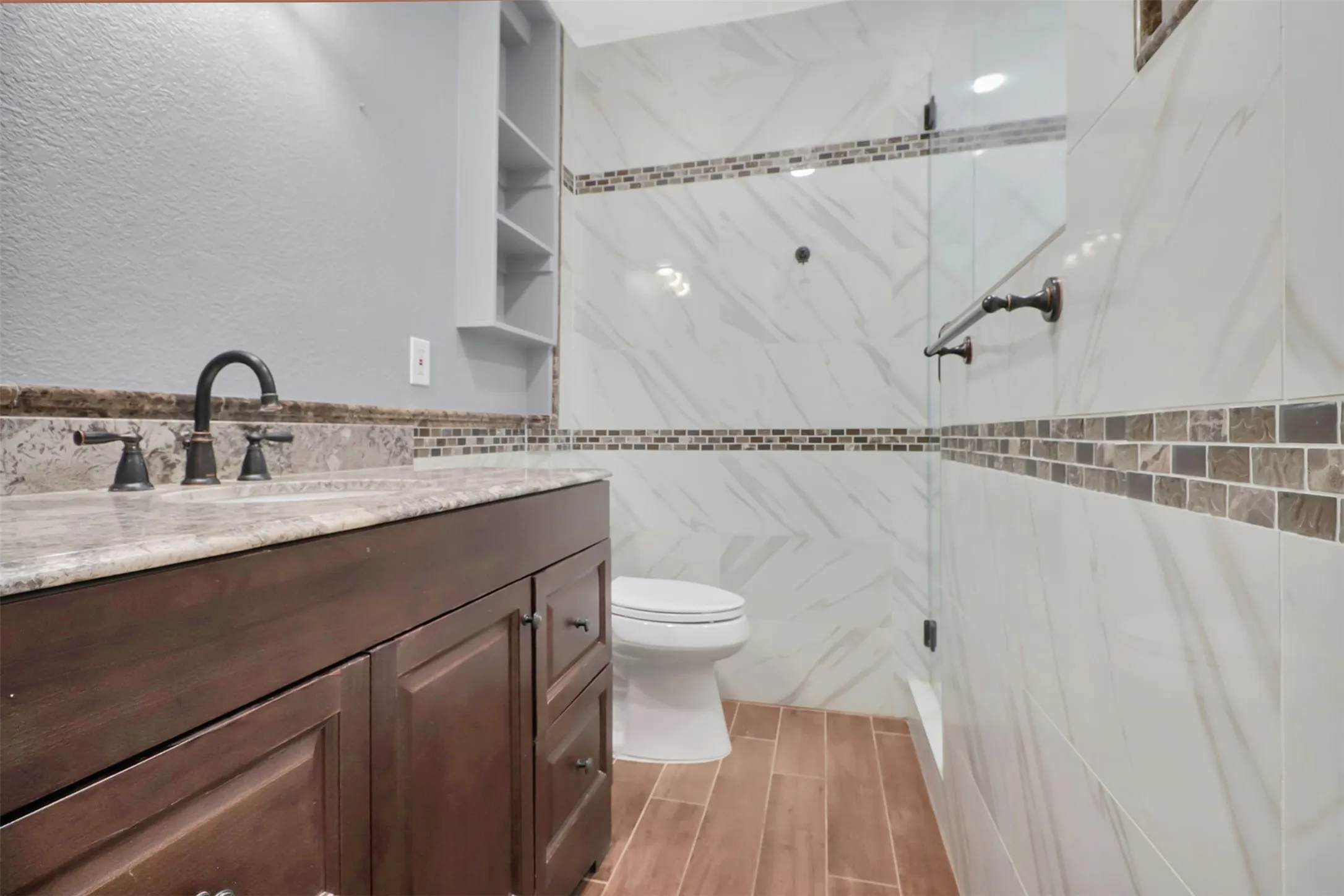 Single Family Residence For Sale in Collin County , 1705 Japonica Lane, Plano, Texas 75074, 3 Bedroom, 2 Bathroom, 1 Garage spaces, 1,264 Sqft, built in 1969, mls#21400641, Real Estate Agent in Plano, Homes For Sale in Collin county, Homes For Sale in Plano, Realtor in Plano Texas, Real Estate Brokerage Independent Realty Texas, Luminita Cordes Realtor