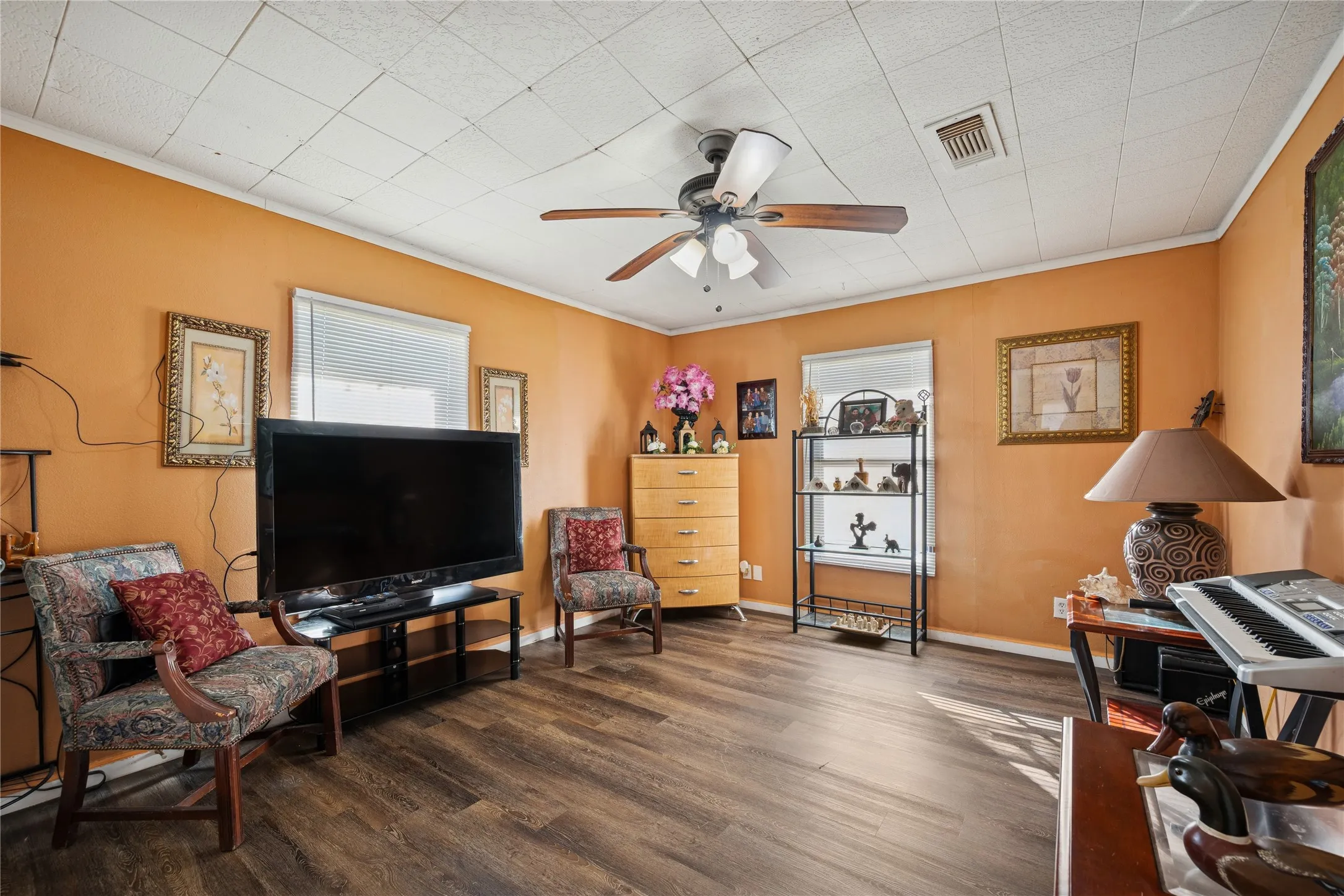 Single Family Residence For Sale in Collin County , 14154 County Road 546, Nevada, Texas 75173, 4 Bedroom, 2 Bathroom, Garage spaces, 1,420 Sqft, built in 1965, mls#21400644, Real Estate Agent in Nevada, Homes For Sale in Collin county, Homes For Sale in Nevada, Realtor in Nevada Texas, Real Estate Brokerage Independent Realty Texas, Luminita Cordes Realtor
