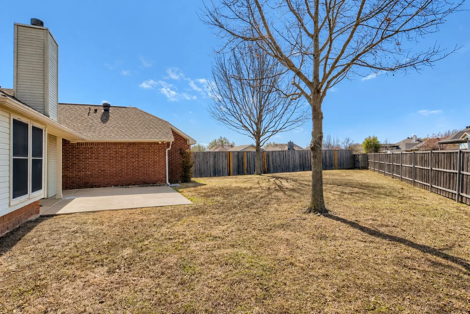 Single Family Residence For Sale in Dallas County , 1922 Cutler Drive, Mesquite, Texas 75149, 4 Bedroom, 2 Bathroom, 2 Garage spaces, 2,079 Sqft, built in 1999, mls#21402791, Real Estate Agent in Mesquite, Homes For Sale in Dallas county, Homes For Sale in Mesquite, Realtor in Mesquite Texas, Real Estate Brokerage Independent Realty Texas, Luminita Cordes Realtor