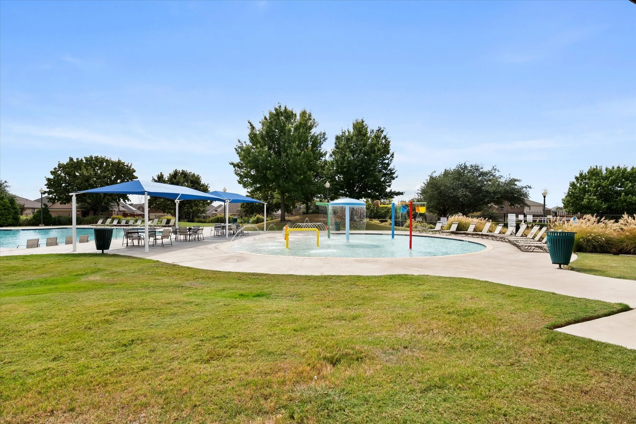 Single Family Residence For Sale in Tarrant County , 637 Ridgewater Trail, Fort Worth, Texas 76131, 4 Bedroom, 3 Bathroom, 2 Garage spaces, 3,034 Sqft, built in 2021, mls#21401791, Real Estate Agent in Fort Worth, Homes For Sale in Tarrant county, Homes For Sale in Fort Worth, Realtor in Fort Worth Texas, Real Estate Brokerage Independent Realty Texas, Luminita Cordes Realtor
