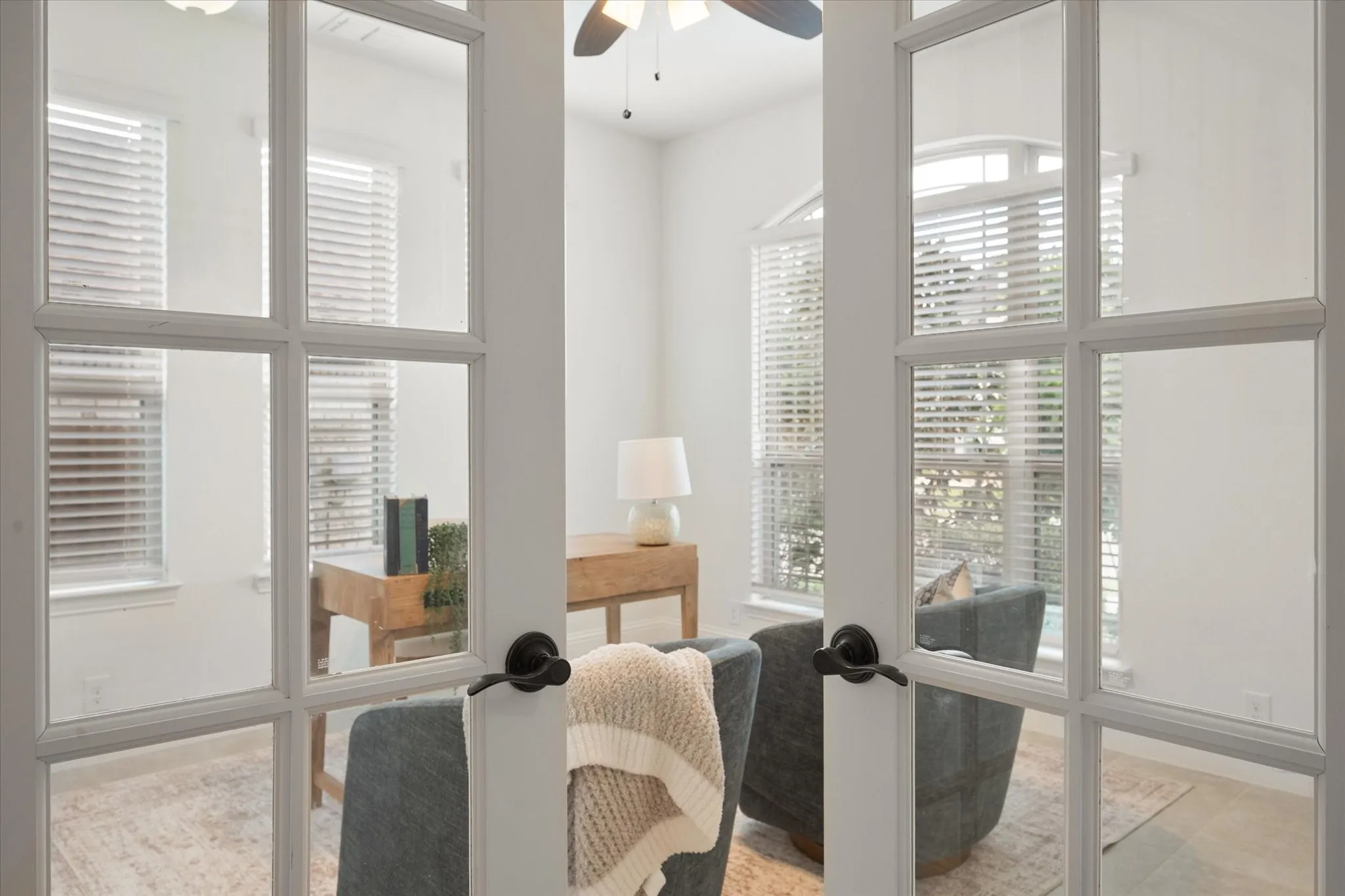 Single Family Residence For Sale in Tarrant County , 637 Ridgewater Trail, Fort Worth, Texas 76131, 4 Bedroom, 3 Bathroom, 2 Garage spaces, 3,034 Sqft, built in 2021, mls#21401791, Real Estate Agent in Fort Worth, Homes For Sale in Tarrant county, Homes For Sale in Fort Worth, Realtor in Fort Worth Texas, Real Estate Brokerage Independent Realty Texas, Luminita Cordes Realtor