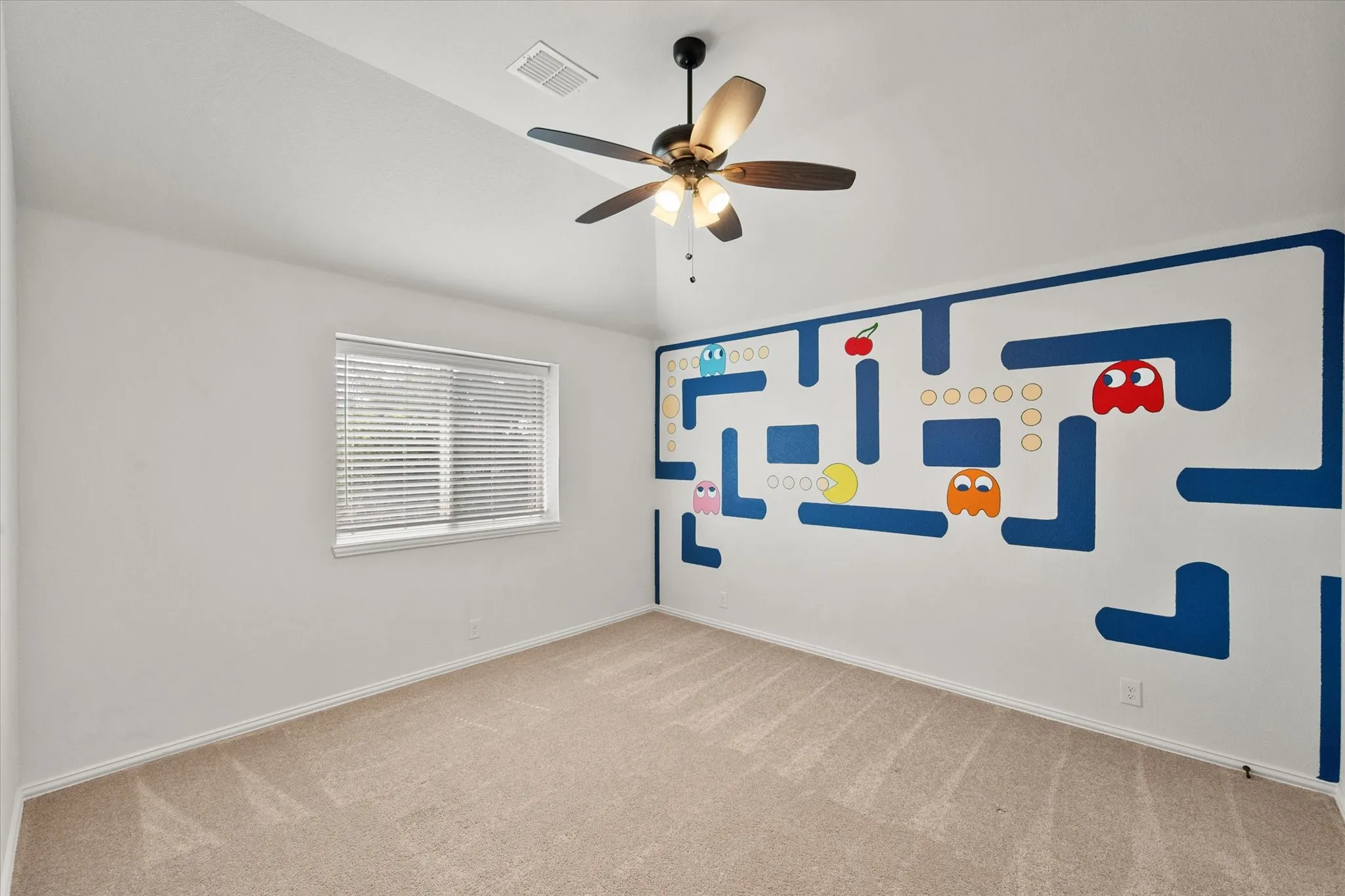 Single Family Residence For Sale in Tarrant County , 637 Ridgewater Trail, Fort Worth, Texas 76131, 4 Bedroom, 3 Bathroom, 2 Garage spaces, 3,034 Sqft, built in 2021, mls#21401791, Real Estate Agent in Fort Worth, Homes For Sale in Tarrant county, Homes For Sale in Fort Worth, Realtor in Fort Worth Texas, Real Estate Brokerage Independent Realty Texas, Luminita Cordes Realtor