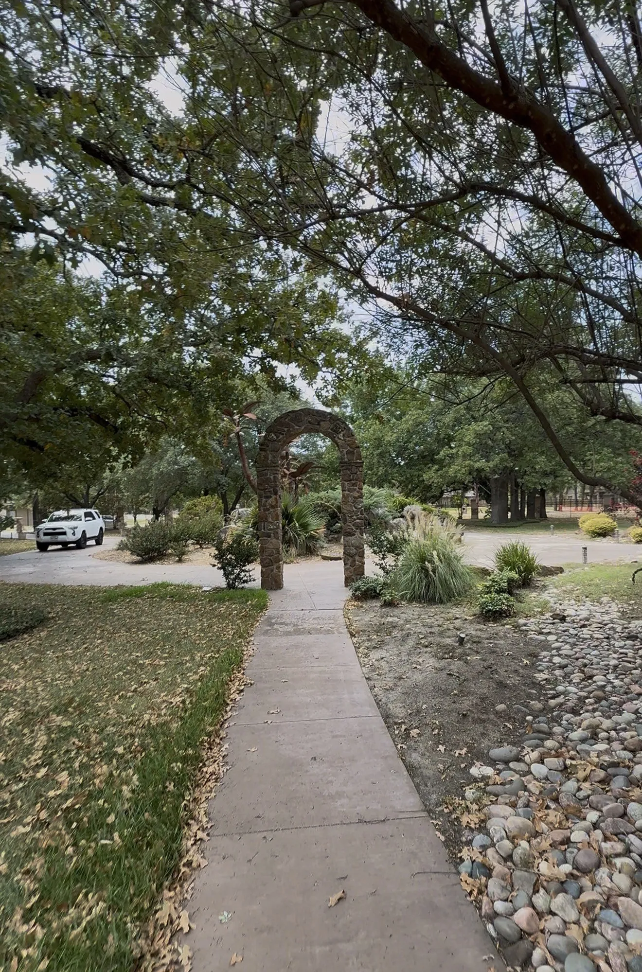 Single Family Residence For Sale in Tarrant County , 1060 Harbor Haven Street, Southlake, Texas 76092, 6 Bedroom, 6 Bathroom, 3 Garage spaces, 6,045 Sqft, built in 1985, mls#21402748, Real Estate Agent in Southlake, Homes For Sale in Tarrant county, Homes For Sale in Southlake, Realtor in Southlake Texas, Real Estate Brokerage Independent Realty Texas, Luminita Cordes Realtor